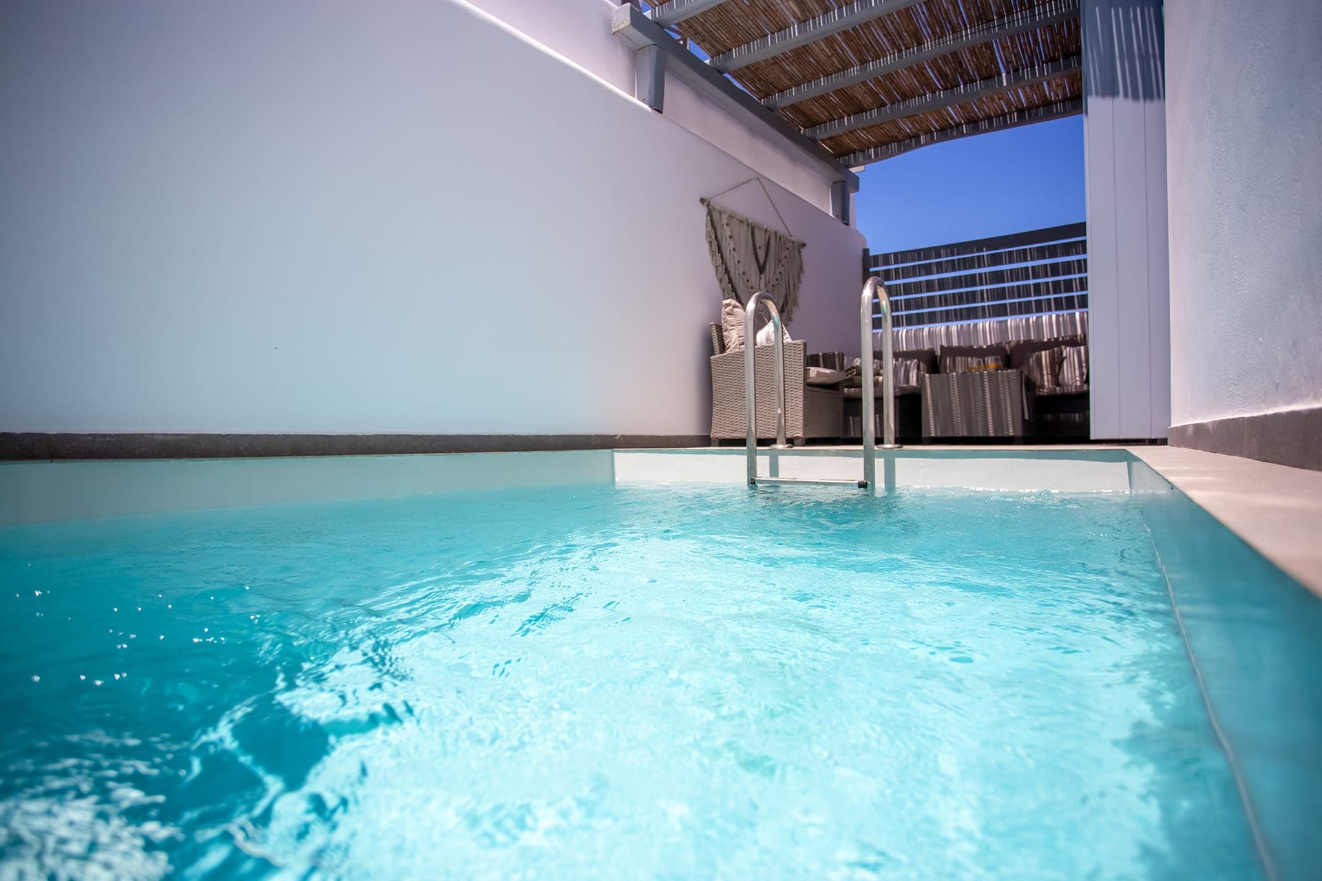 properties-WHISPERV-0.jpg
