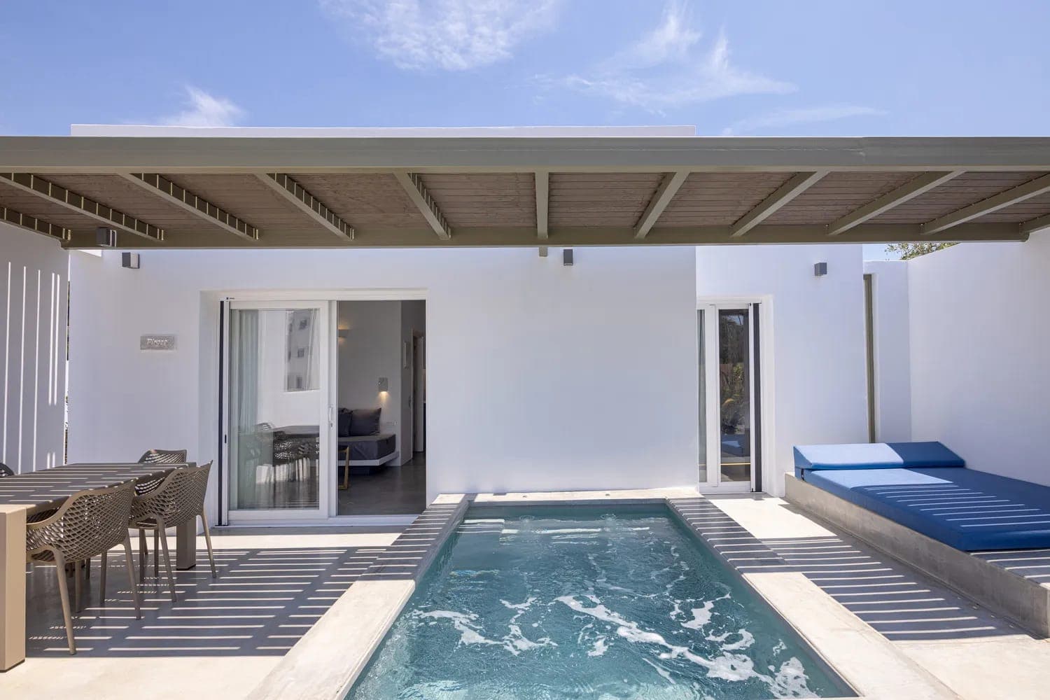 properties-WHITEHOLID-0.jpg