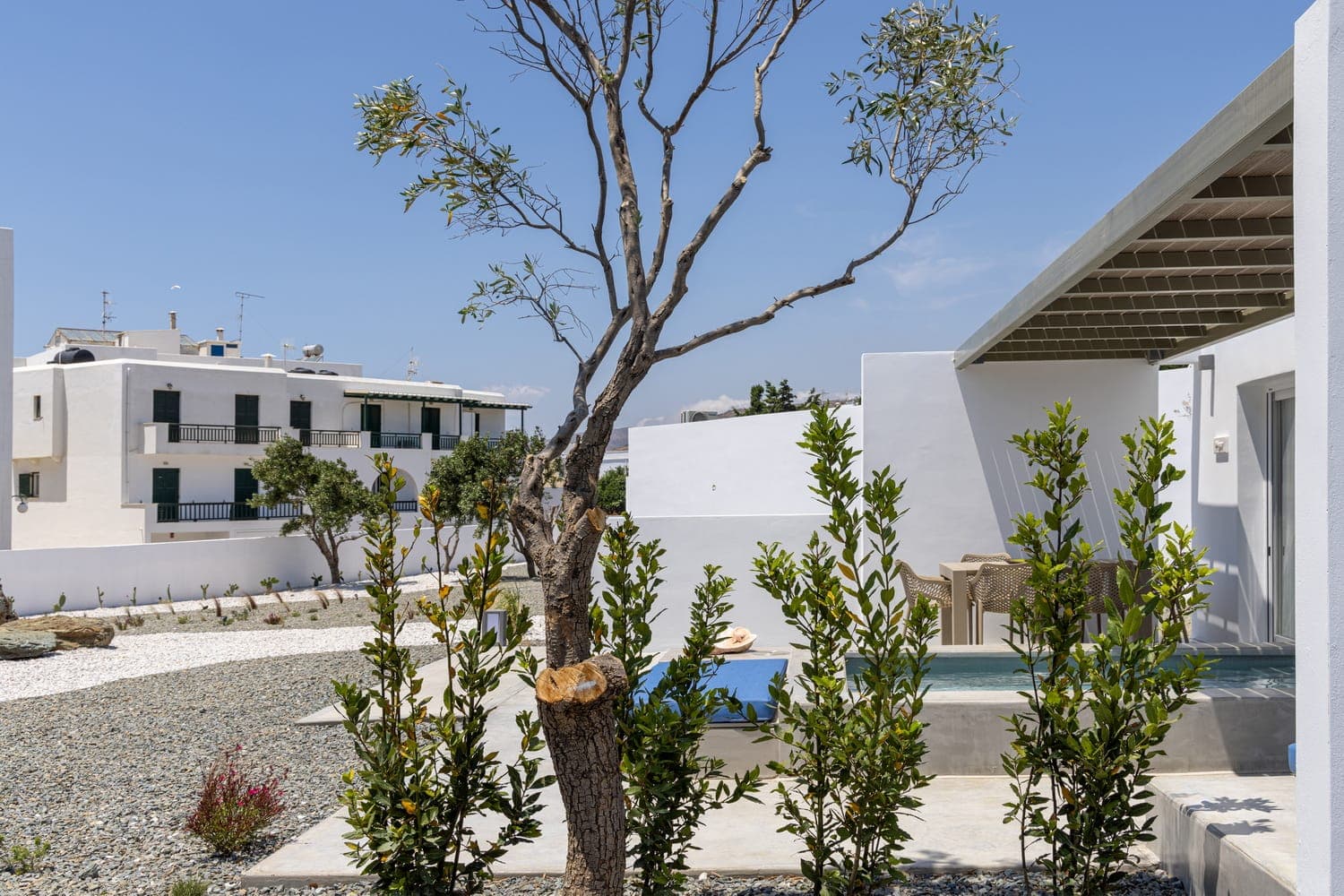 properties-WHITEHOLID-4.jpg