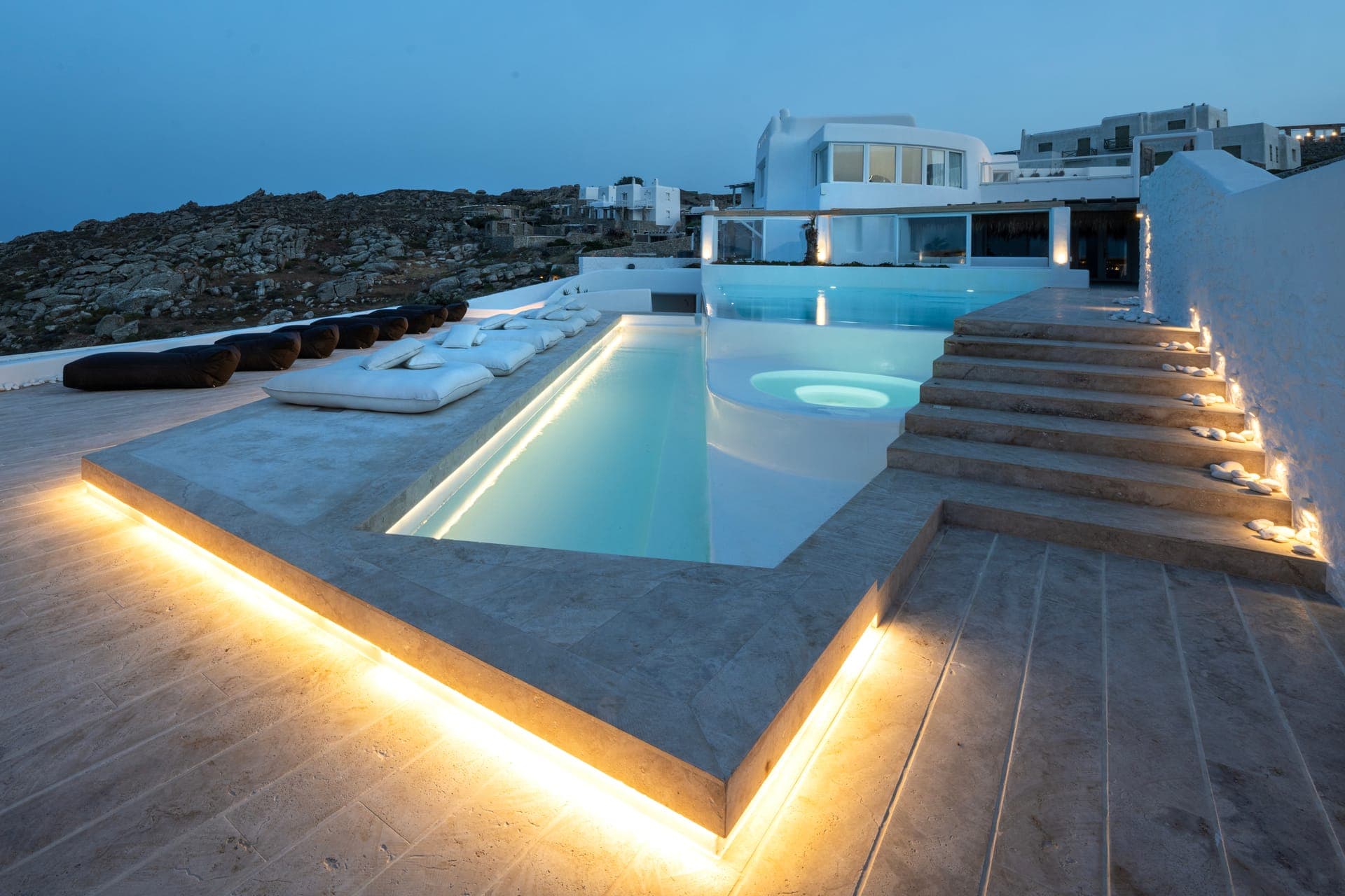 properties-WHITESTONE-0.jpg