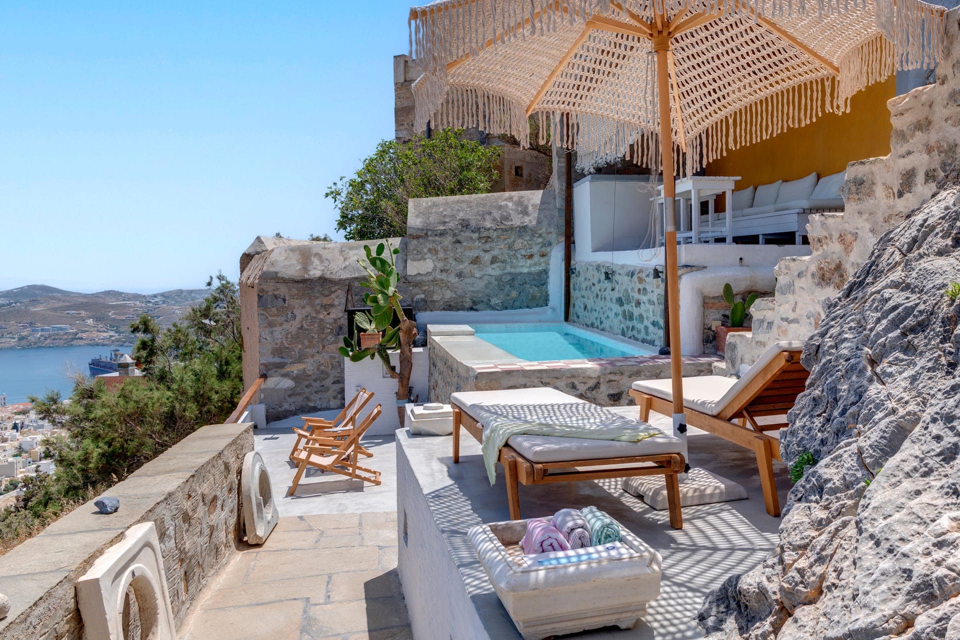 properties-WINDTALES-1.jpg