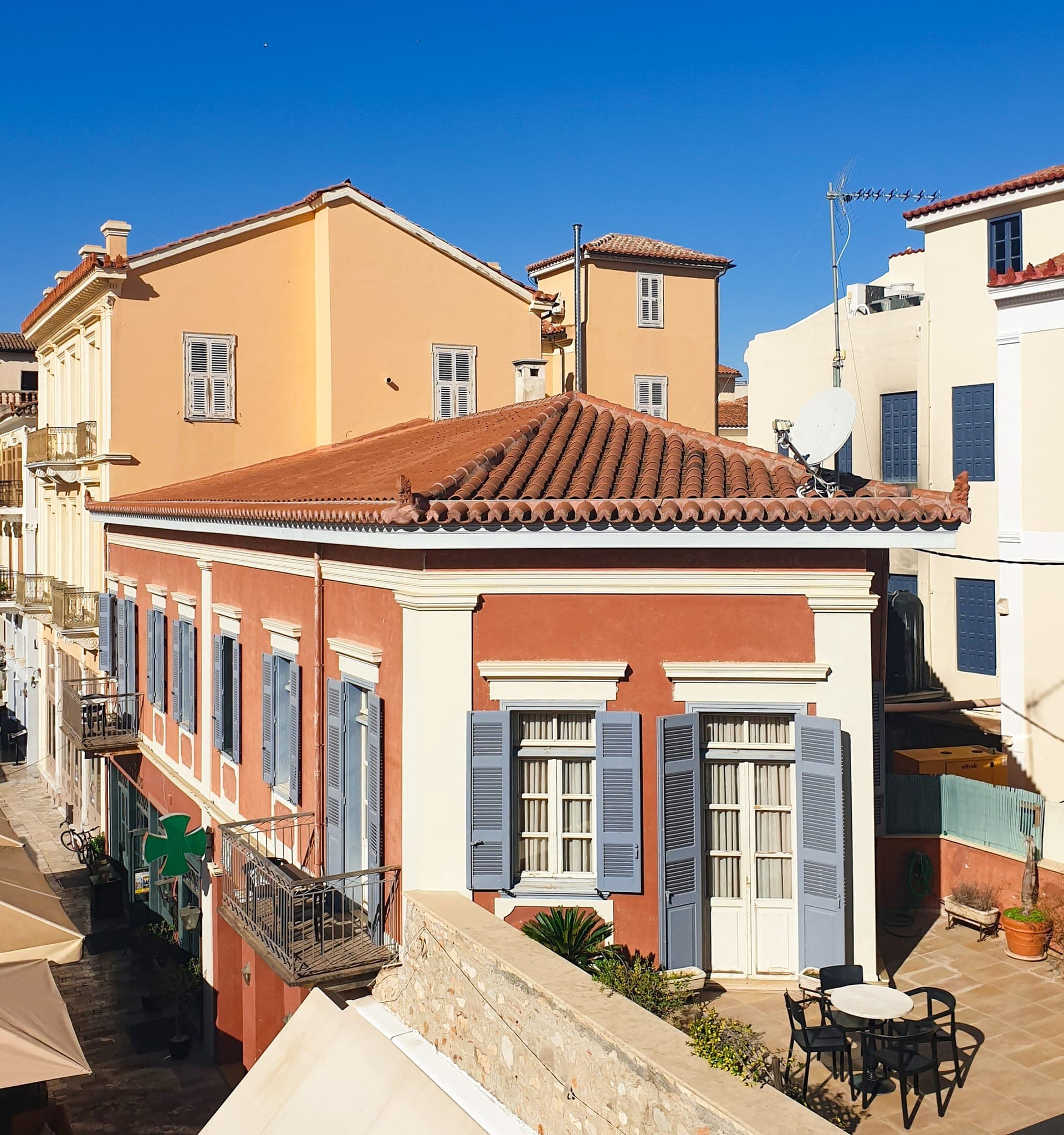 properties-XENONINN-1.jpg