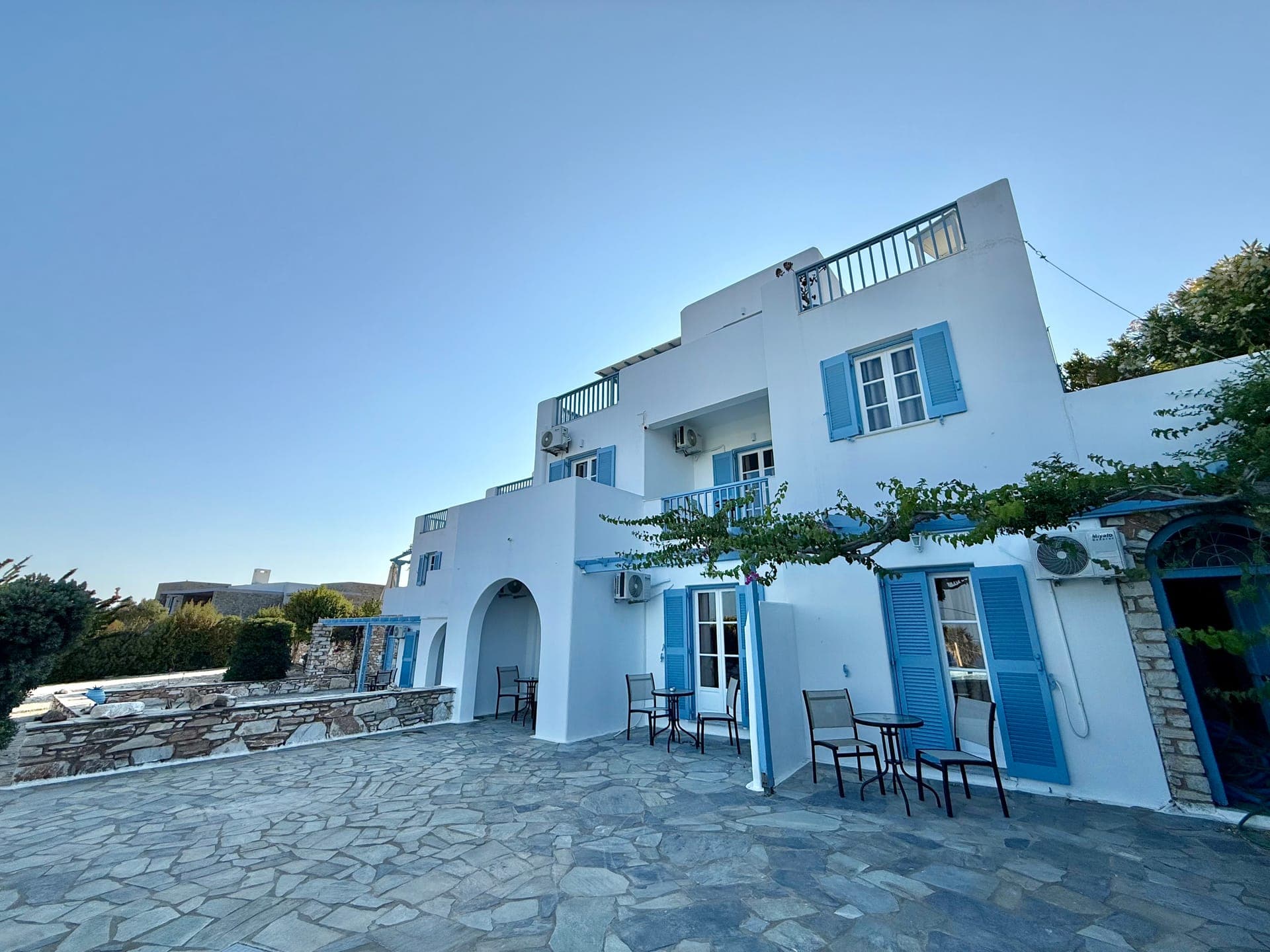 properties-YALEENA-4.jpg