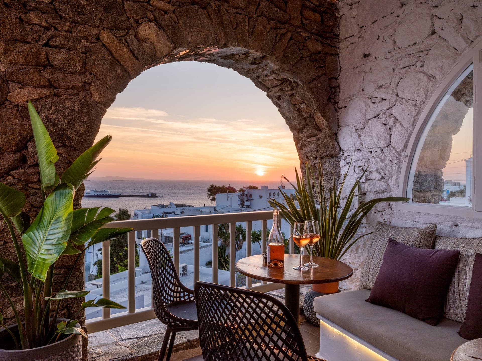 properties-YALOSHOTEL-0.jpg