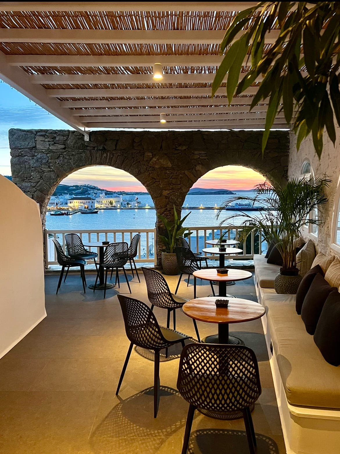 properties-YALOSHOTEL-1.jpg