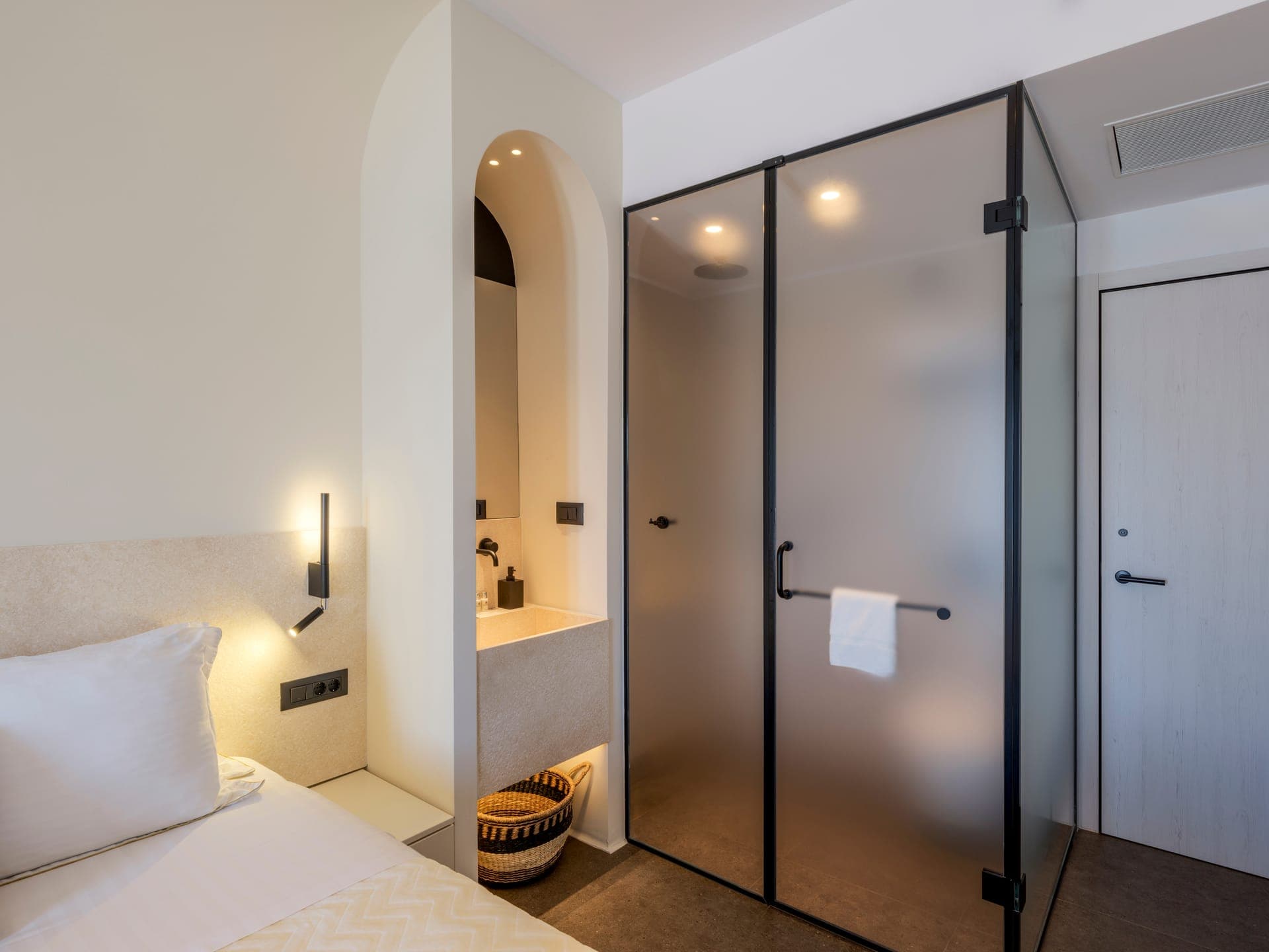 properties-YALOSHOTEL-4.jpg