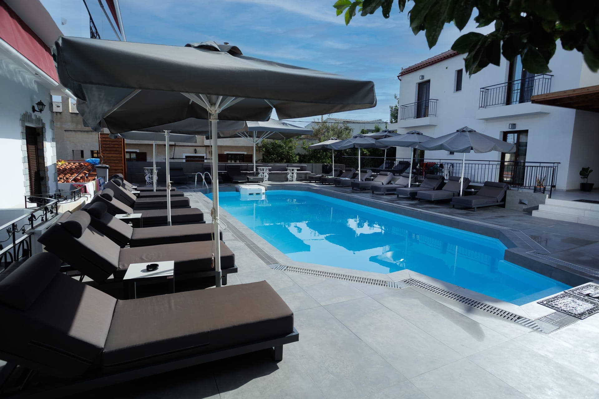 properties-YIANNA-0.jpg