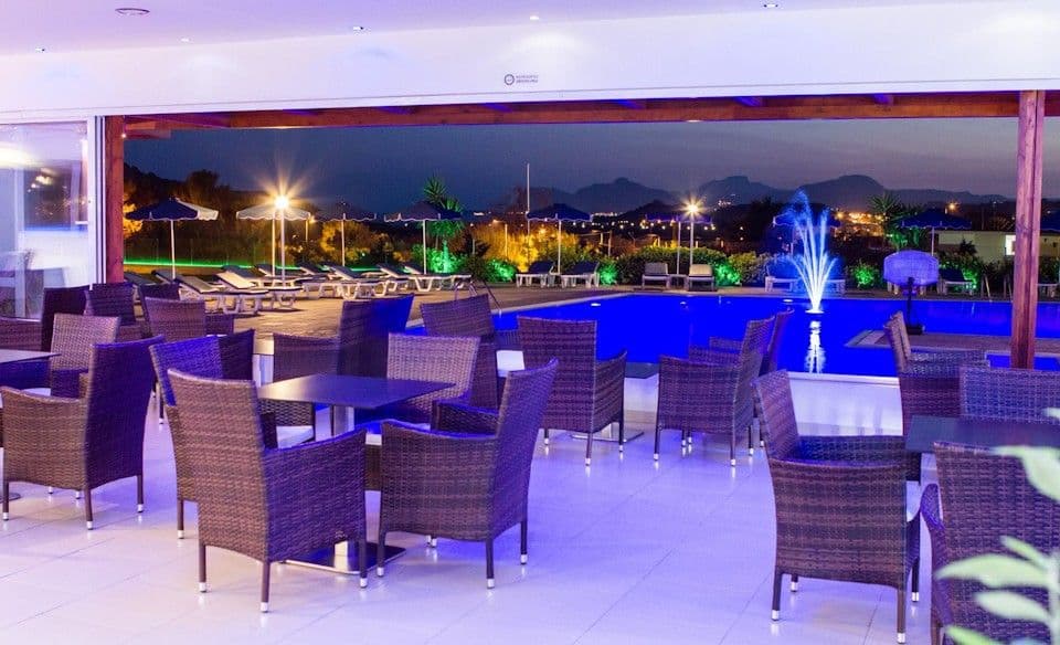 properties-ZOESHOTEL-2.jpg