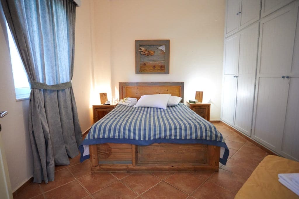properties-ZORBASCHIO-1.jpg