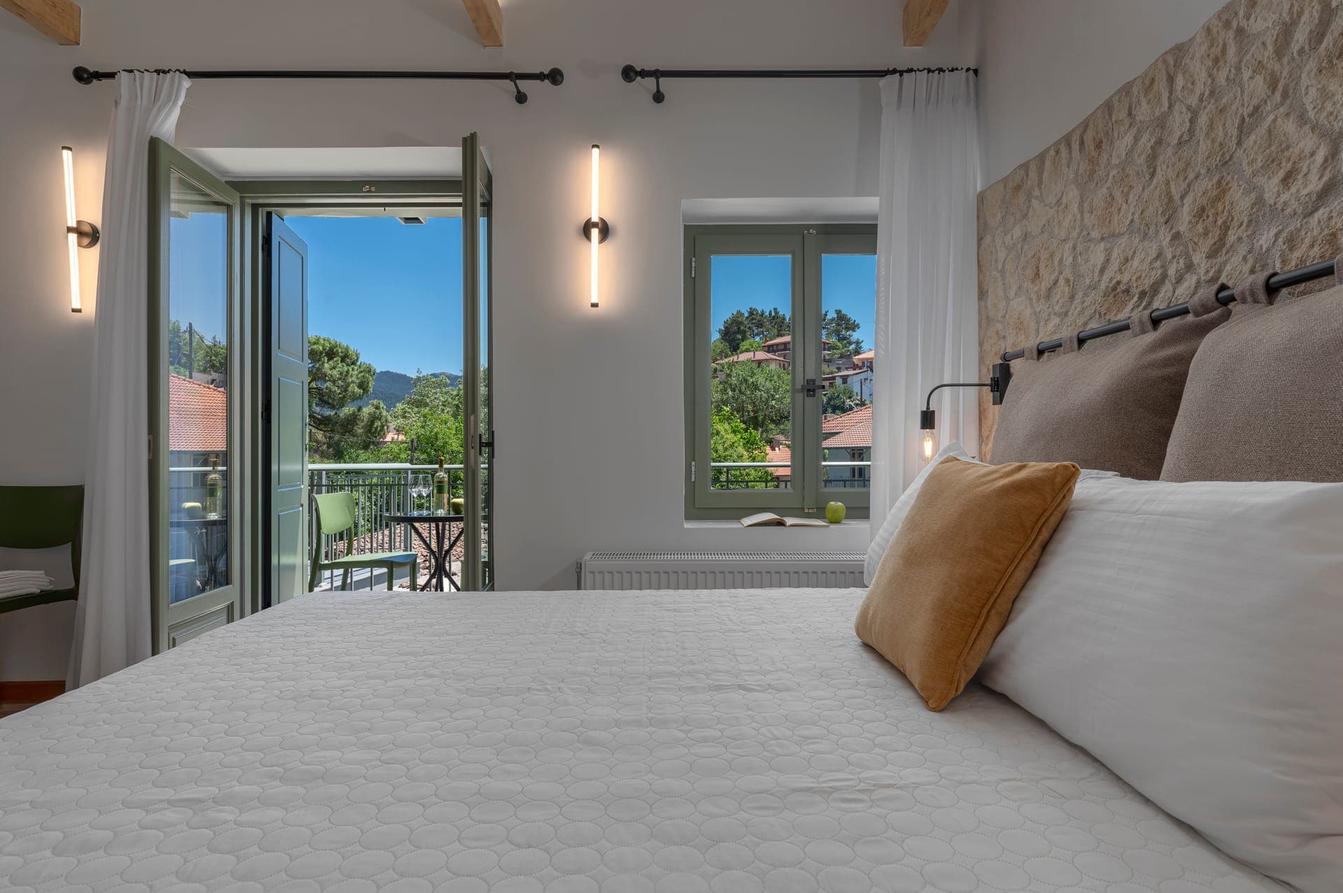 room-types-ACRADEORUM-DBLR-0.jpg