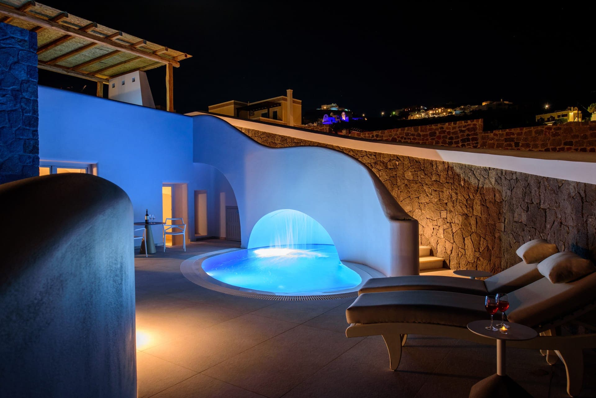 room-types-ACROBLUE-CAVE-0.jpg