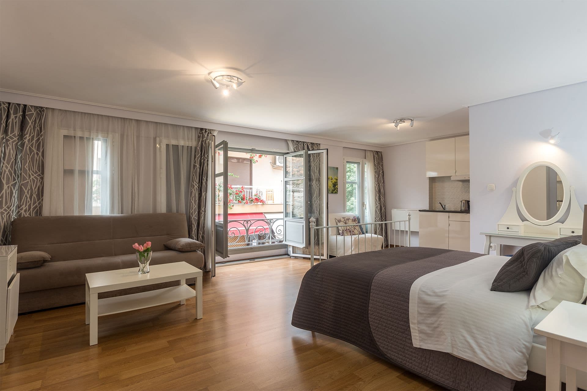 room-types-ACROPOLISA-ROMANT-0.jpg