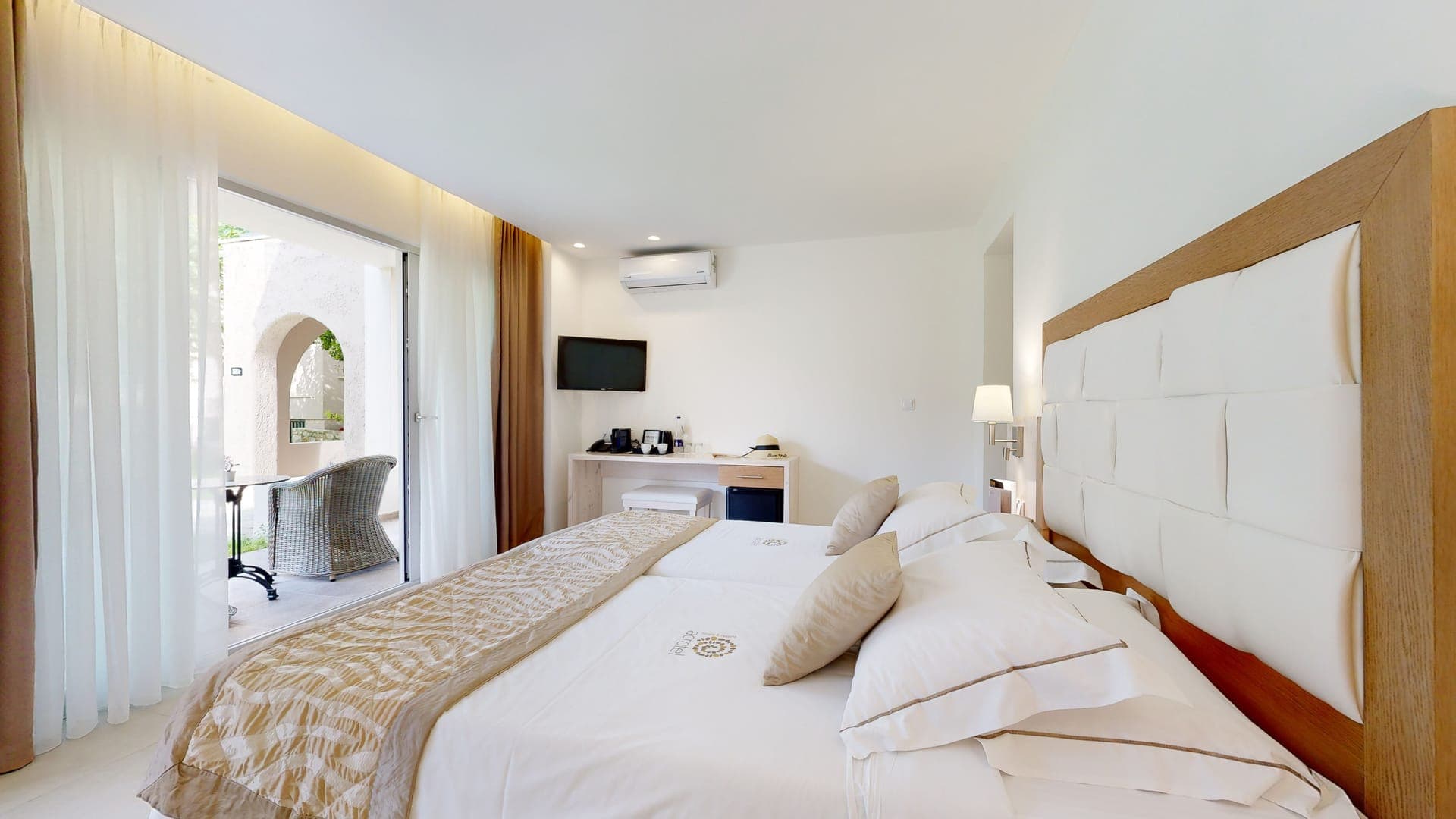 room-types-ACROTELAP-FAMSUI-0.jpg