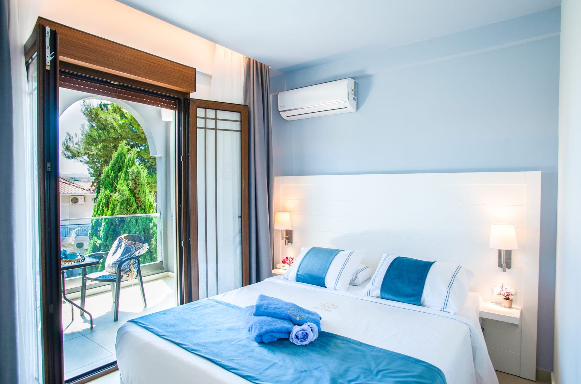 room-types-ACROTELLV-FAM-0.jpg