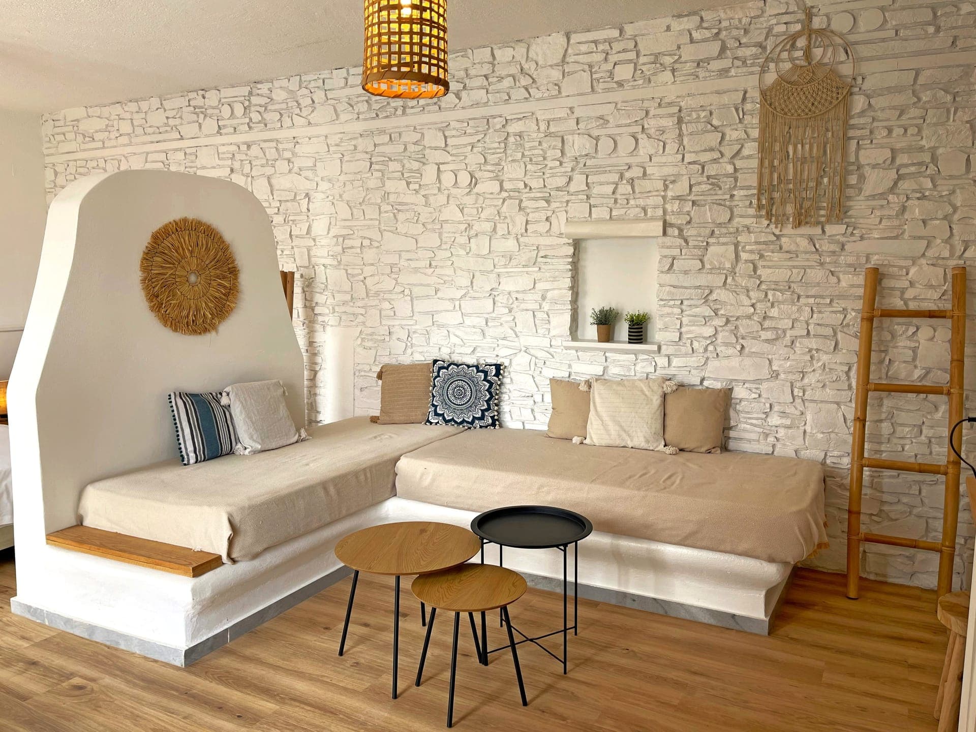 room-types-ADONISHP-STDVVV-0.jpg