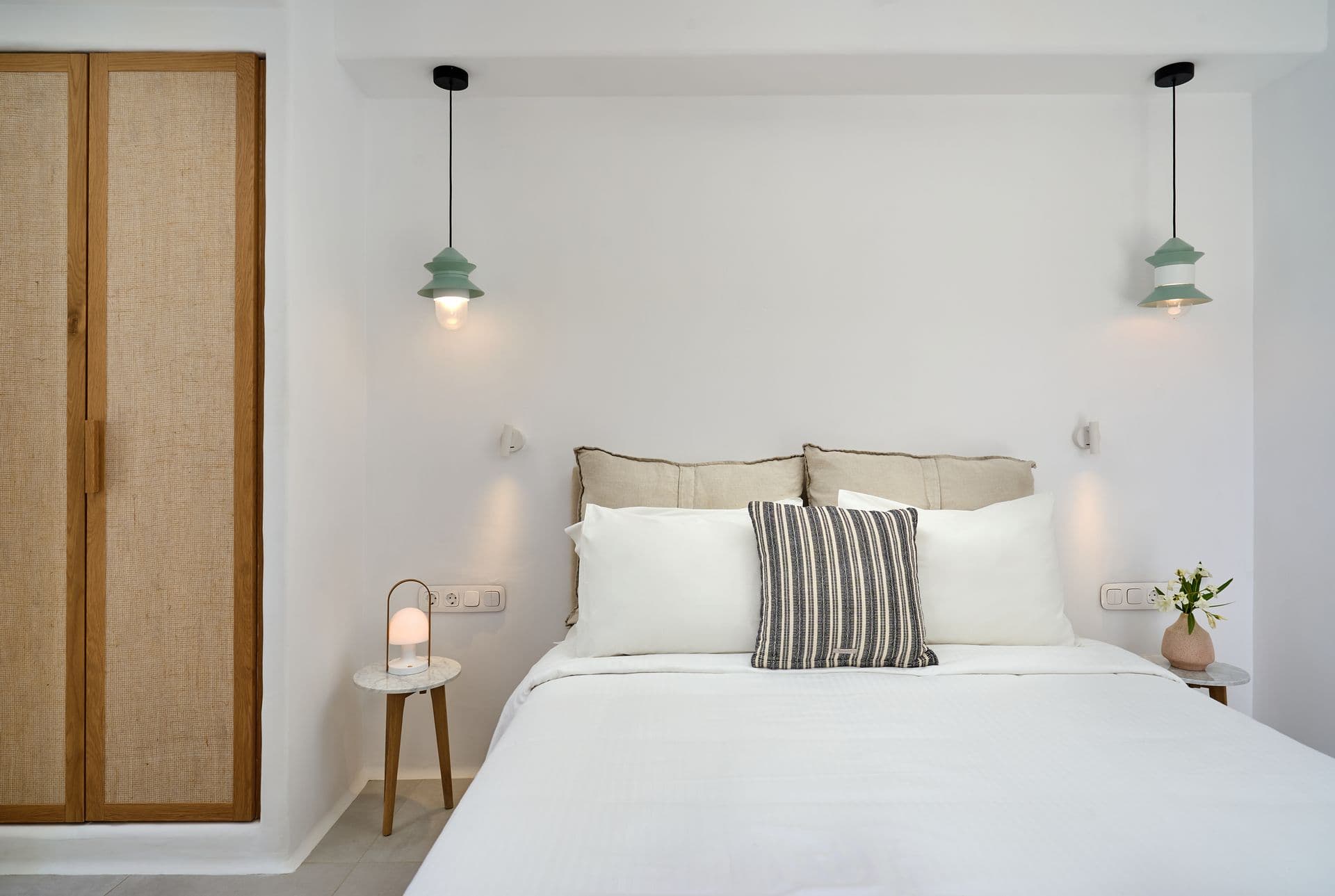 room-types-ADORNOSUIT-COZR-0.jpg