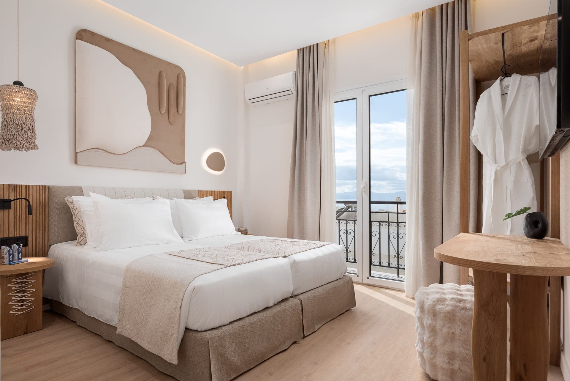 room-types-AEGINADRS-A1DELU-0.jpg