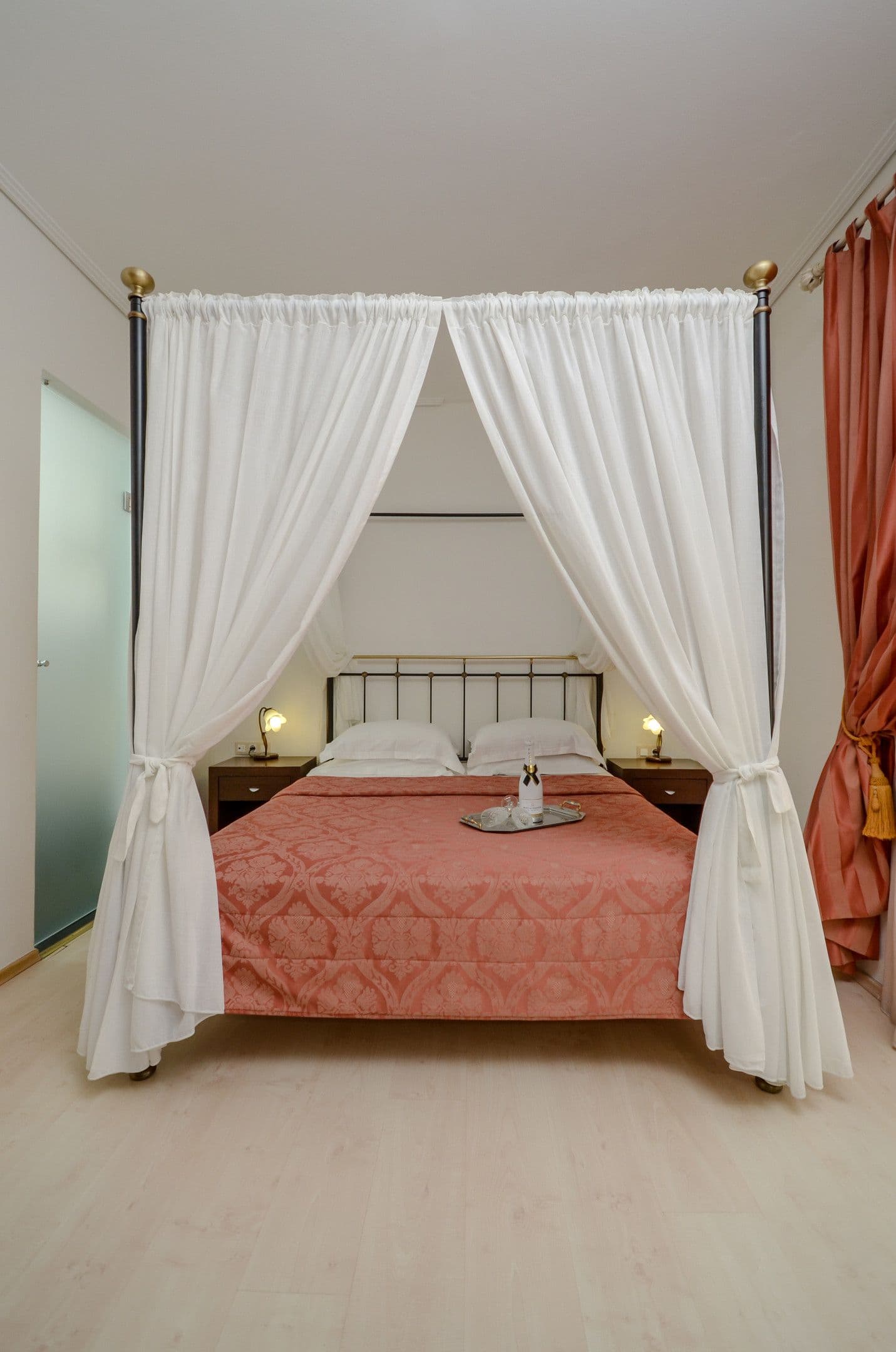 room-types-AEOLISN-HON-0.jpg
