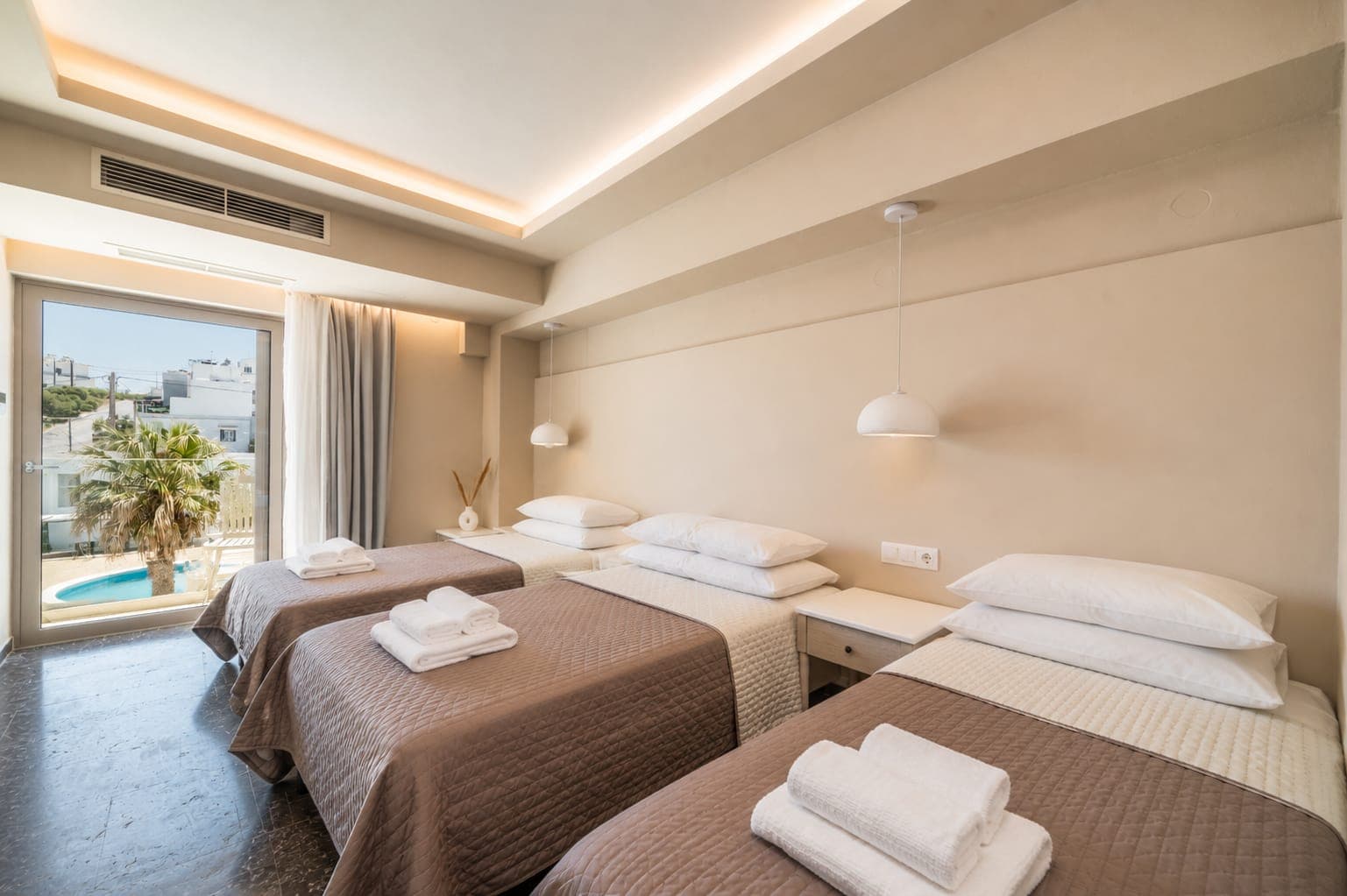 room-types-AEOLOSBAYT-SIDESV-0.jpg