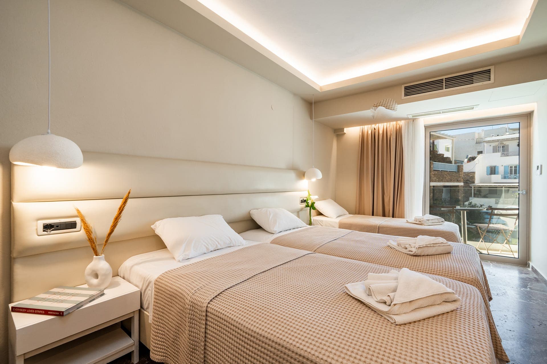 room-types-AEOLOSBAYT-STNTRP-0.jpg