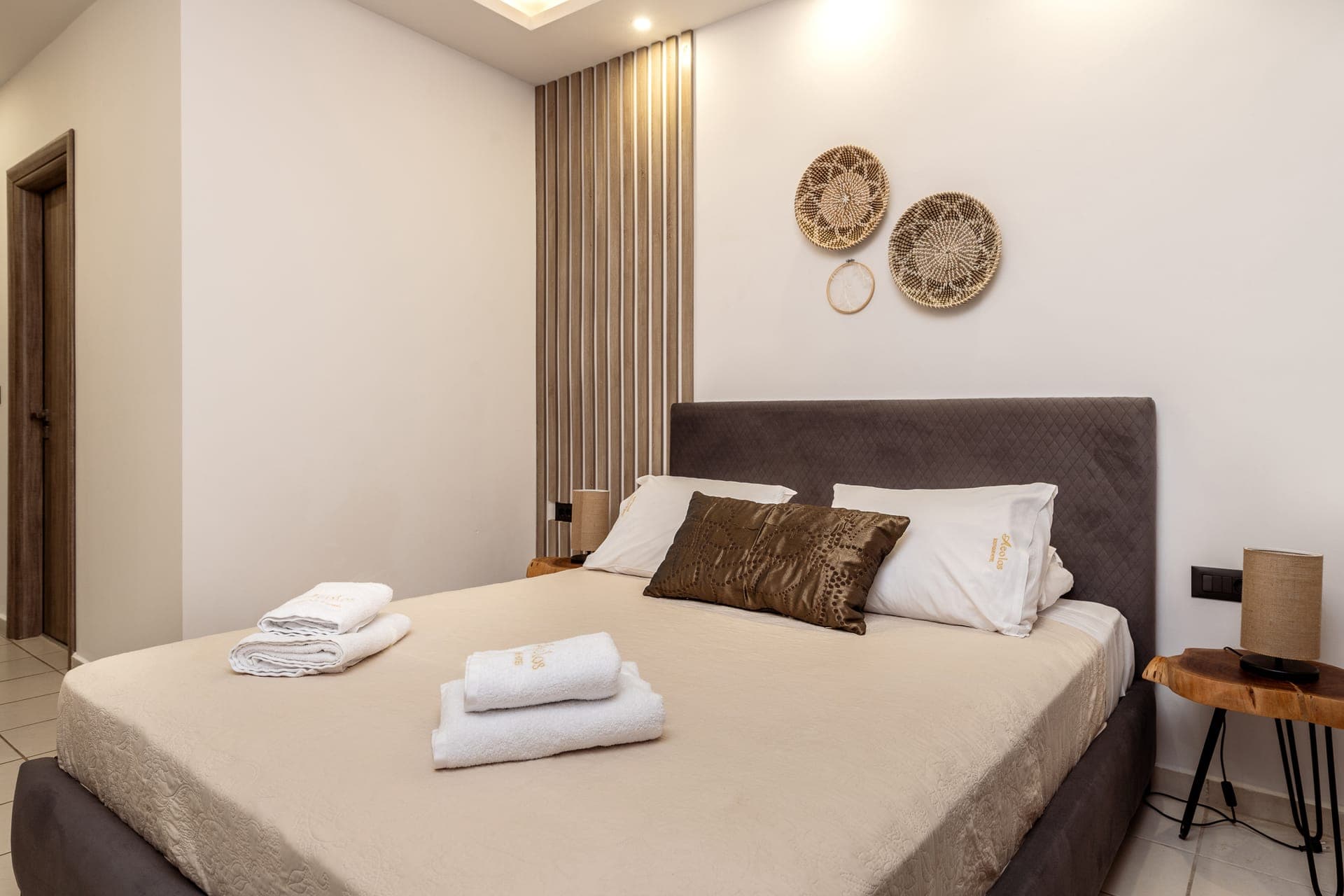 room-types-AEOLOSZAKY-STDOUB-0.jpg