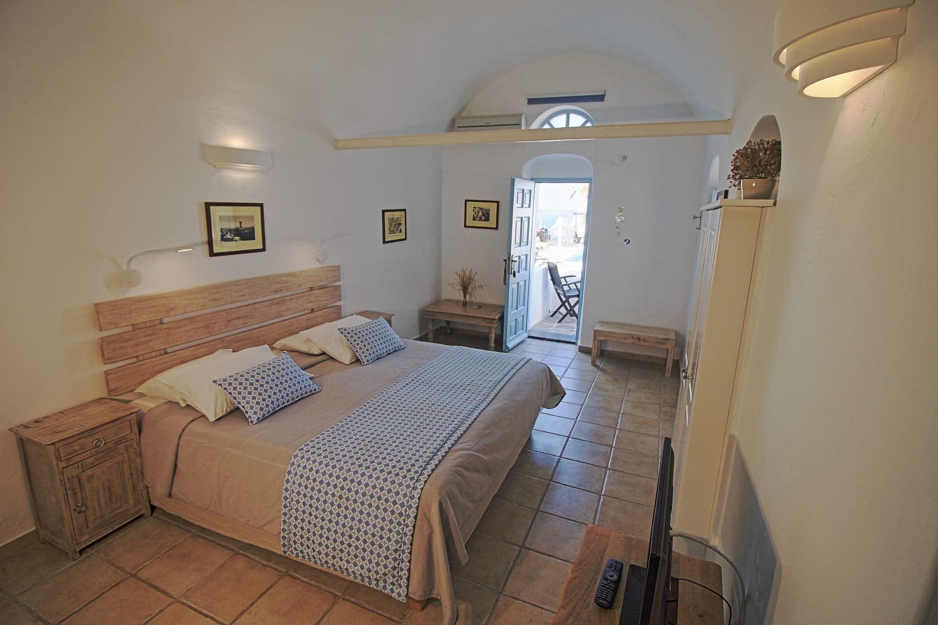 room-types-AETHRIOHTL-STU2-0.jpg