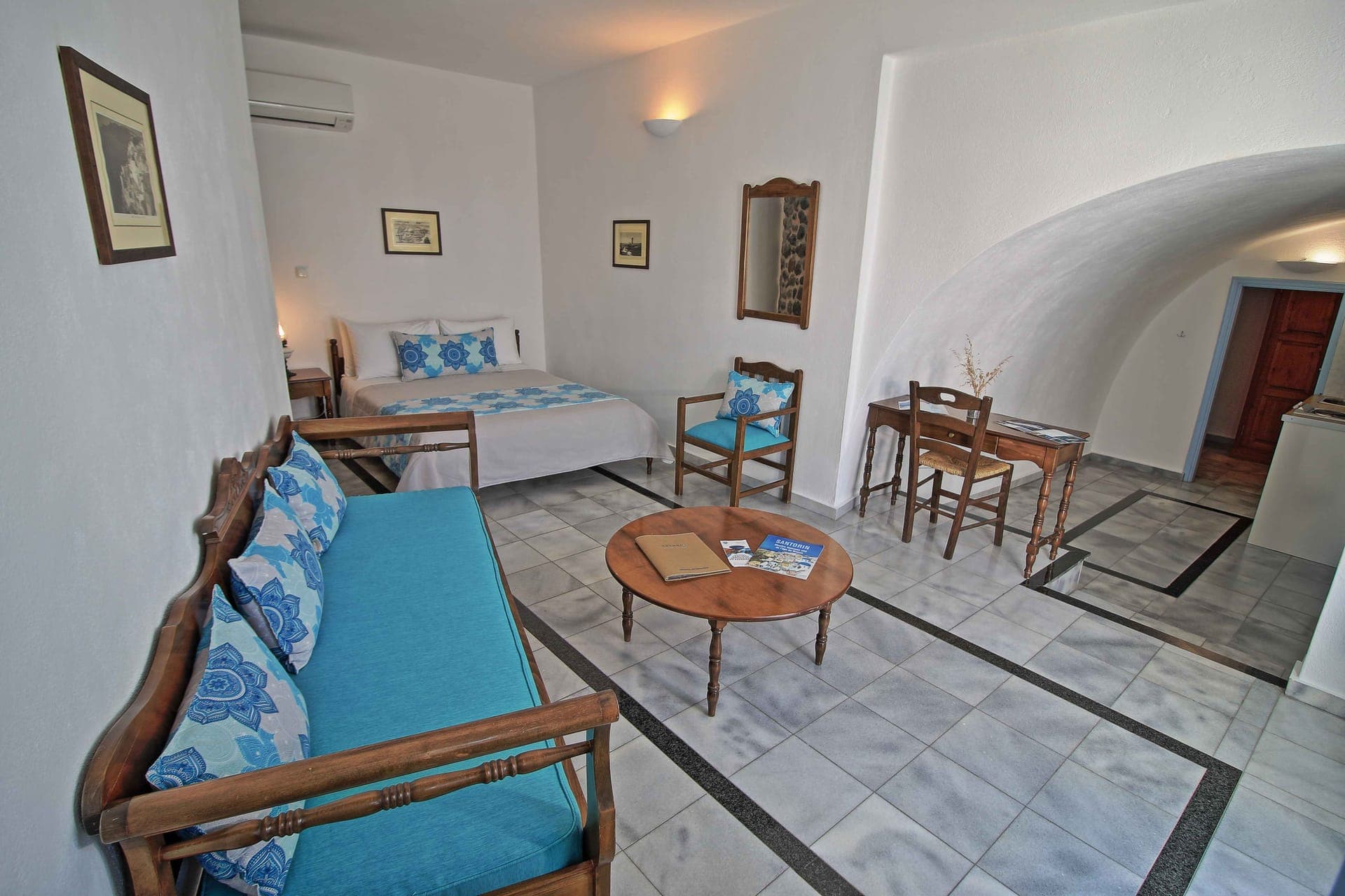 room-types-AETHRIOHTL-STU3-0.jpg