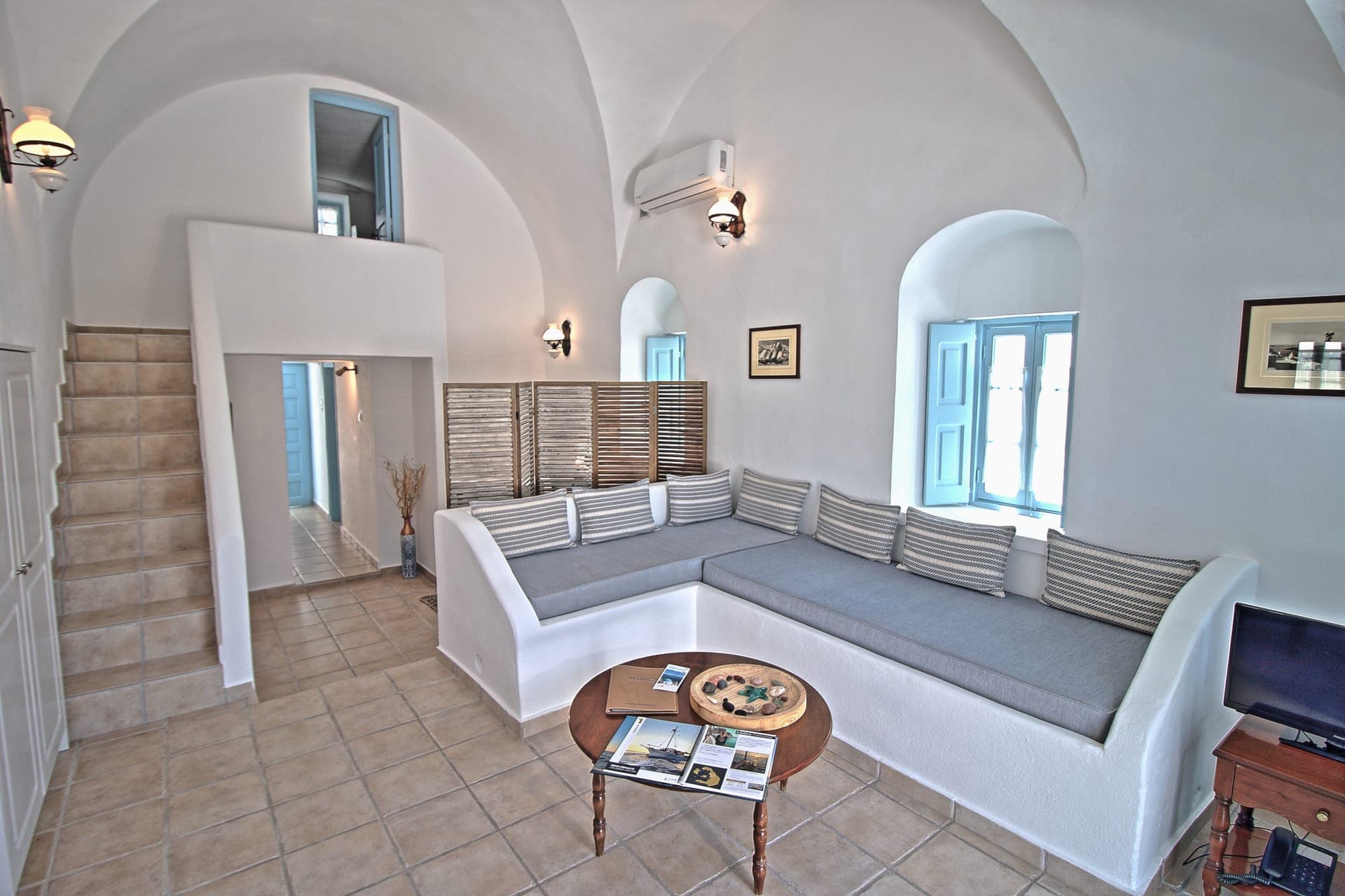 room-types-AETHRIOHTL-TA3-0.jpg