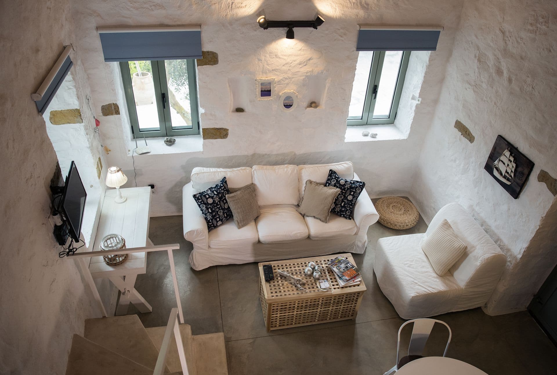room-types-AFENTIKO-WHIT-0.jpg