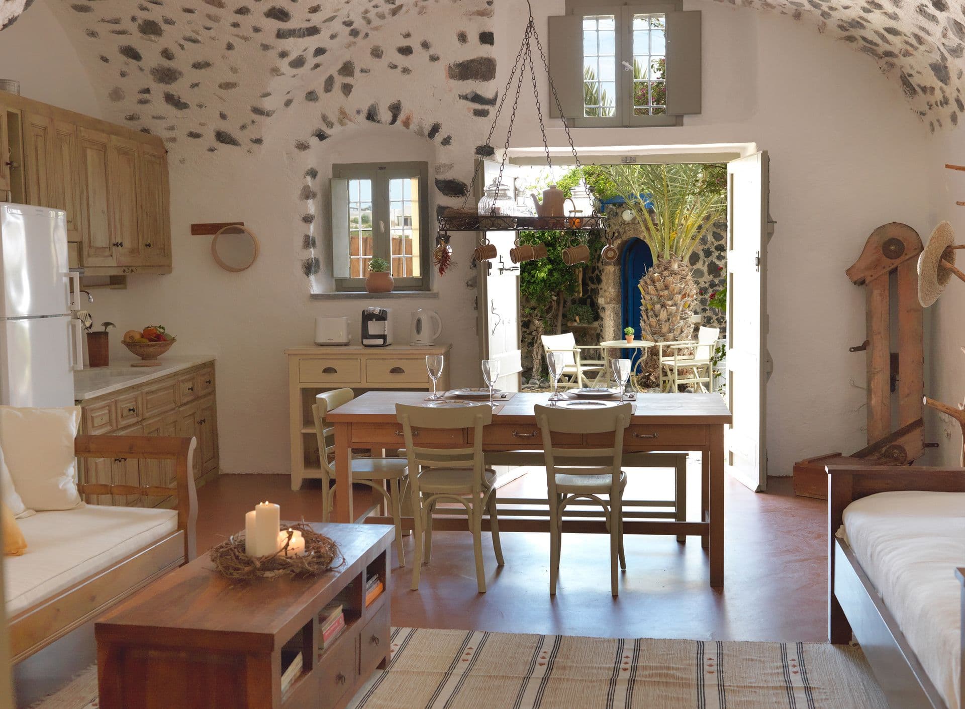 room-types-AFOURA-PORI-0.jpg