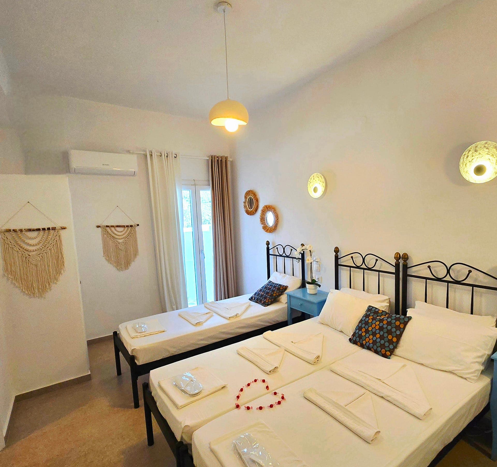 room-types-AFRODBHOT-TRIPLE-0.jpg