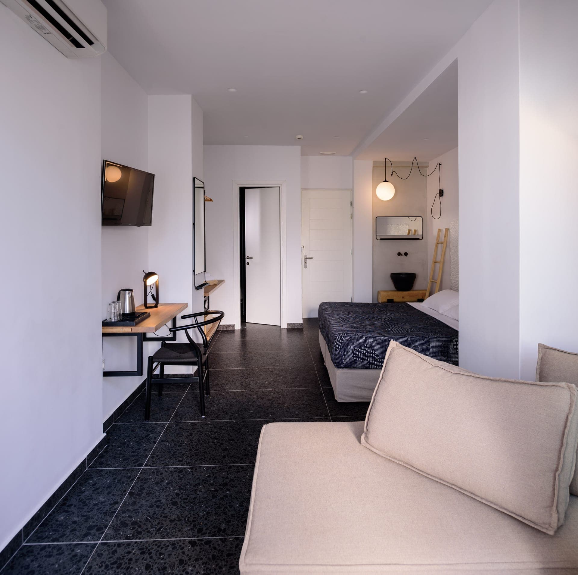 room-types-AFRODITIV-JUNS-0.jpg