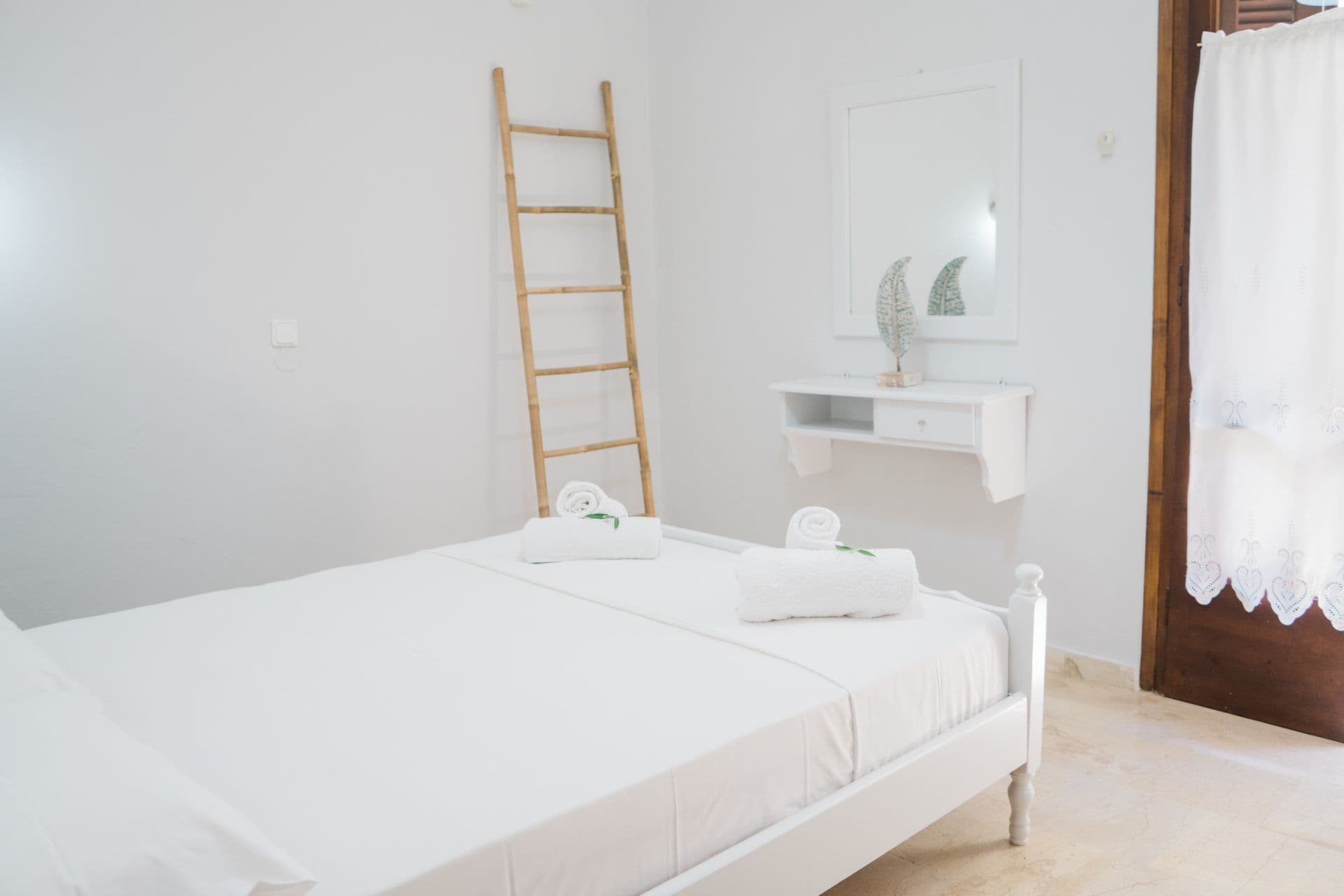 room-types-AFRODPANSI-STDRGV-0.jpg