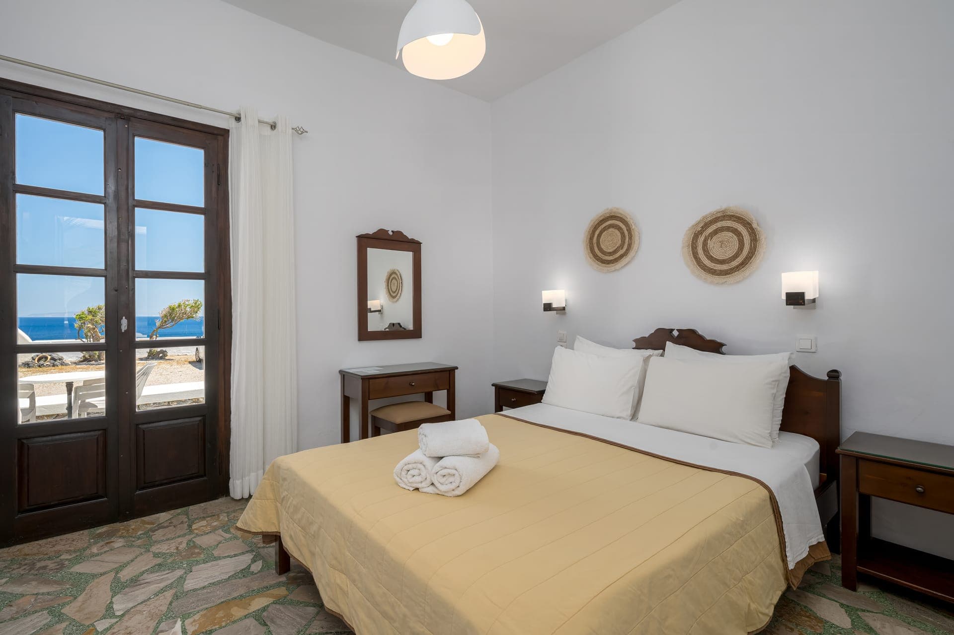 room-types-AGIAIRINIS-DBL-0.jpg