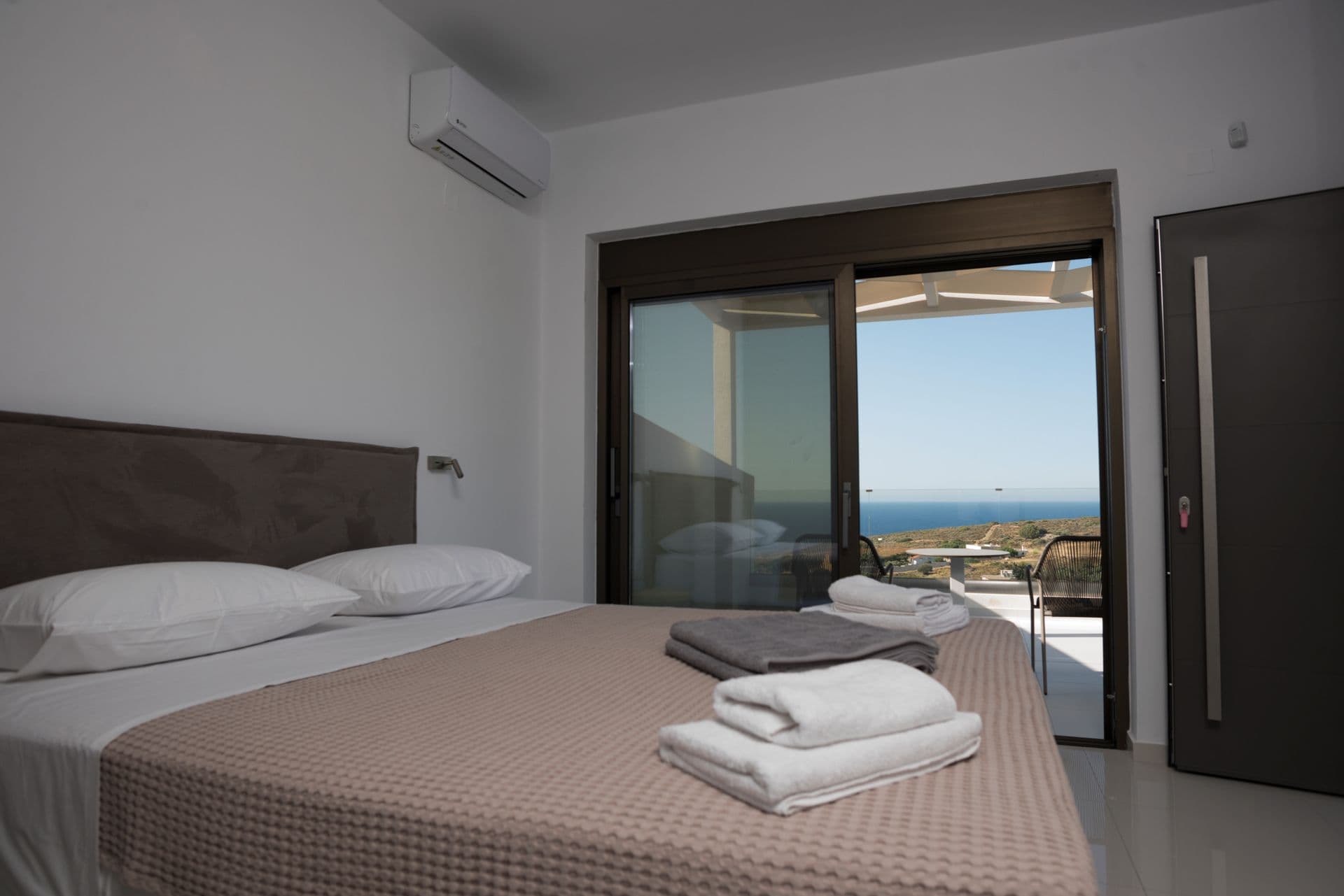 room-types-AGIAPELAGI-CLAIRE-0.jpg