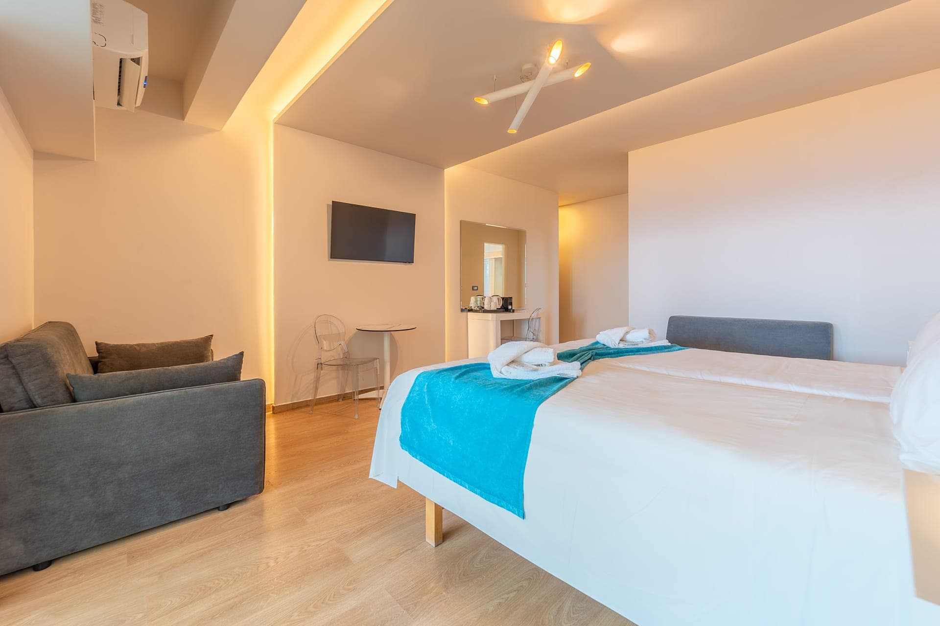 room-types-AGLAHOTEL-SVR-0.jpg