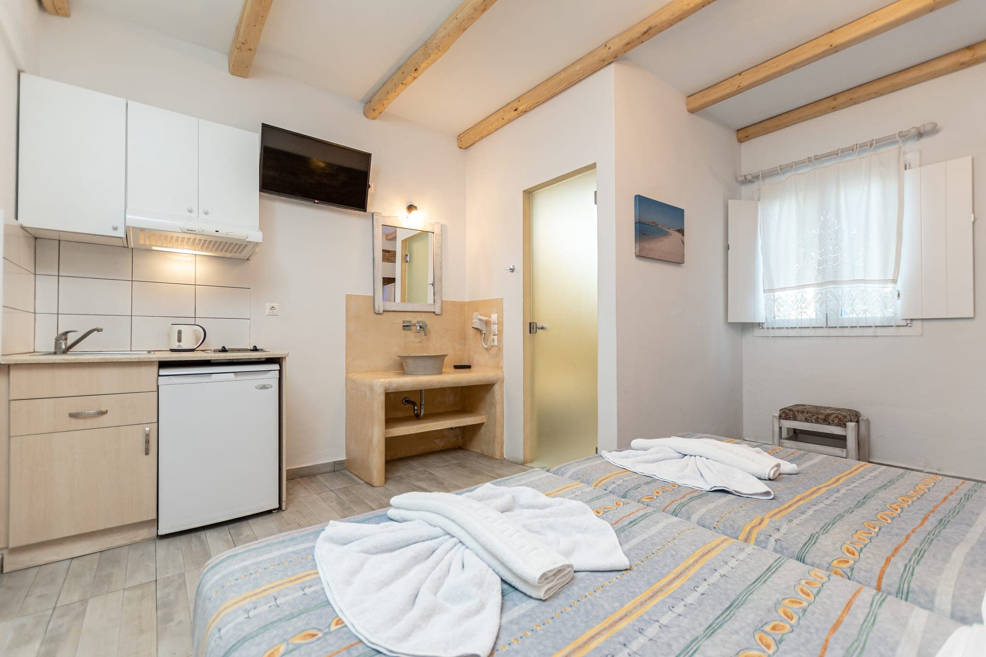 room-types-AGPROKOPIS-DBLKCH-0.jpg