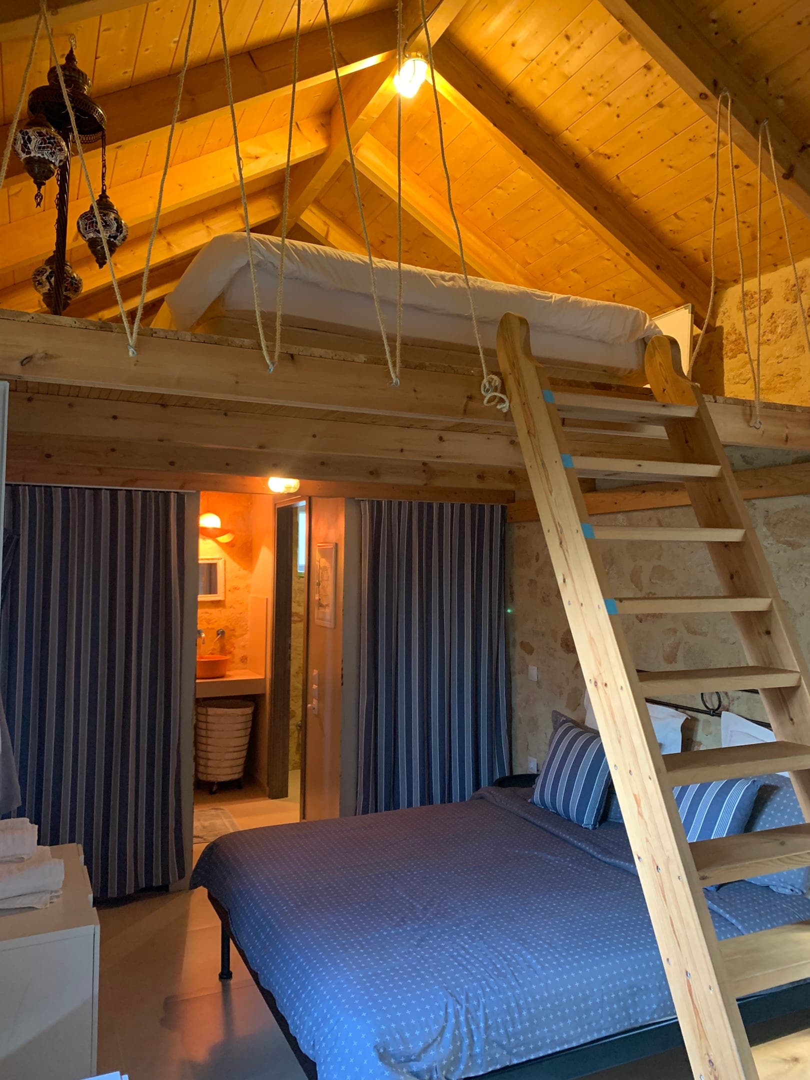room-types-AGRIKIES-SUITEL-0.jpg