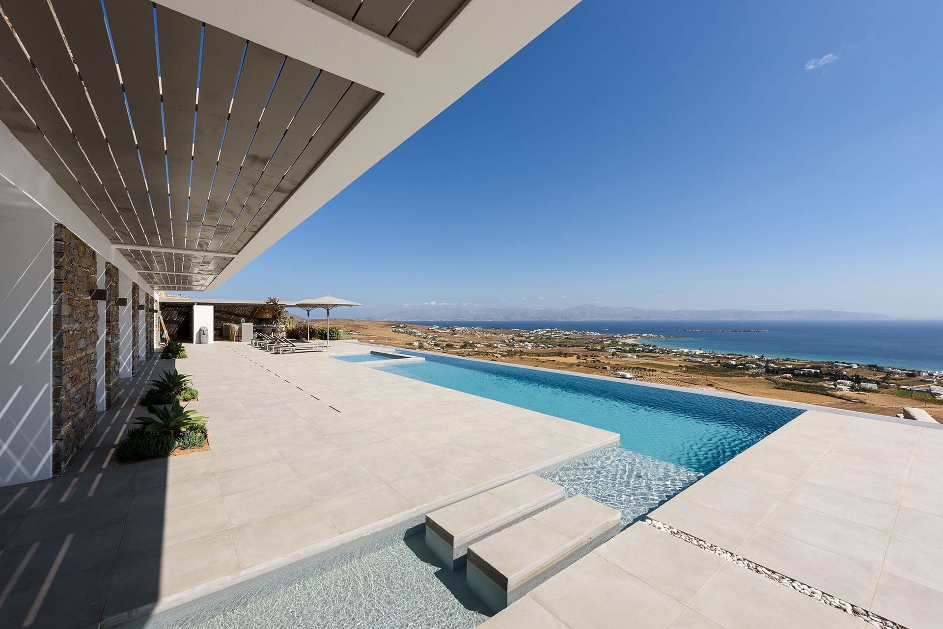 room-types-AGVPAROS-CALIST-0.jpg