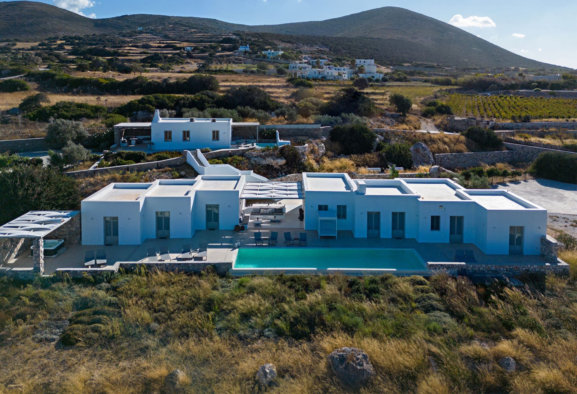 room-types-AGVPAROS-LEVANT-0.jpg