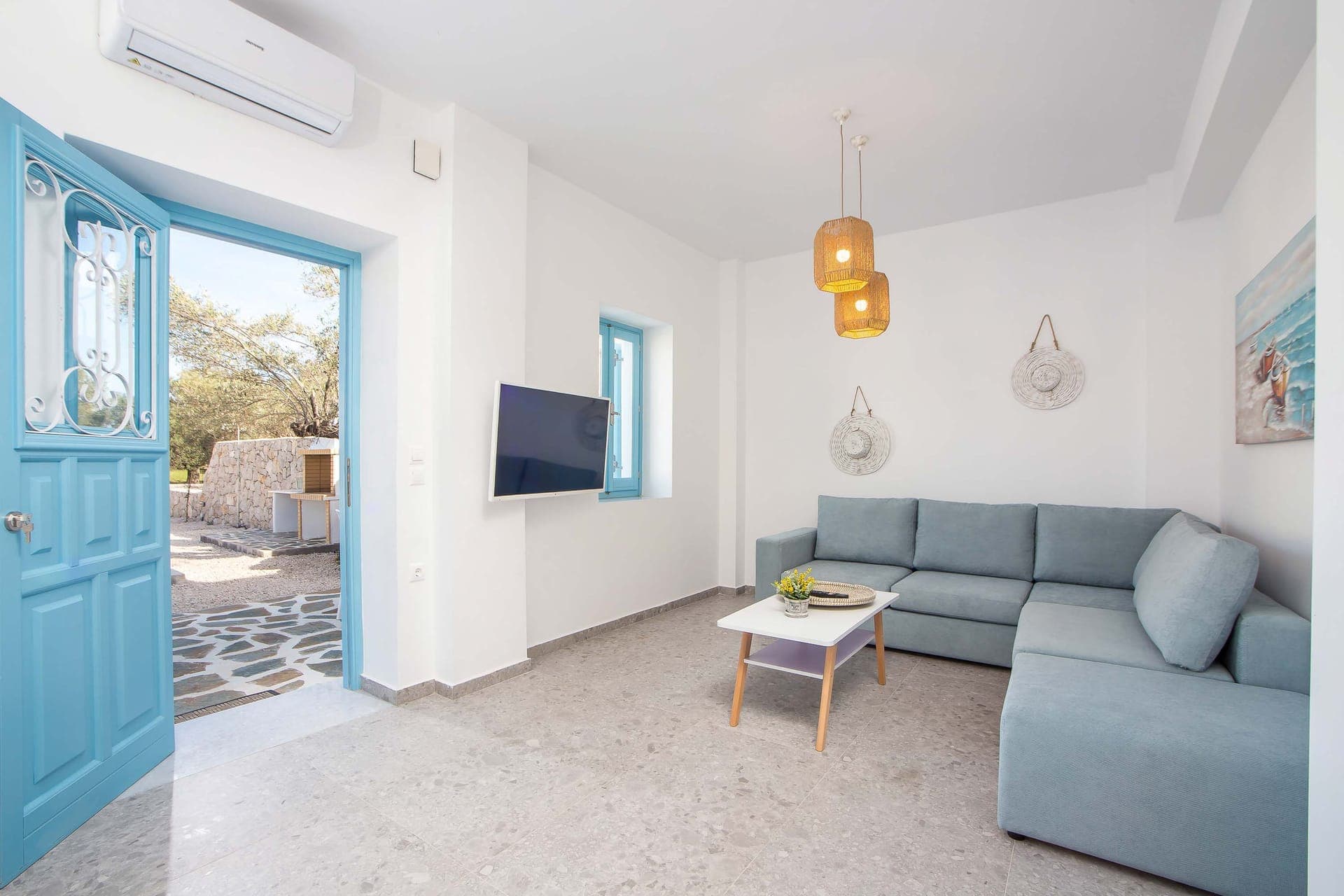 room-types-AGVRHODES-DRWHIT-0.jpg