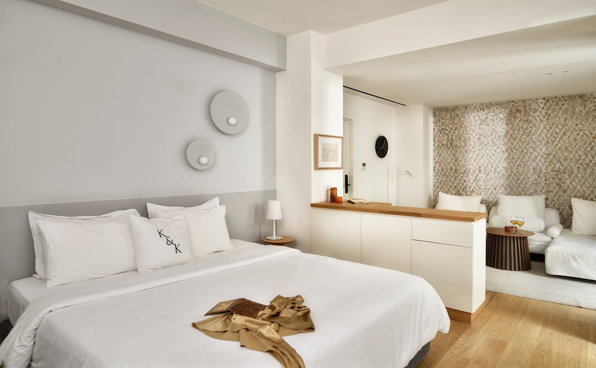 room-types-AIONIONRKK-DAPHNE-0.jpg