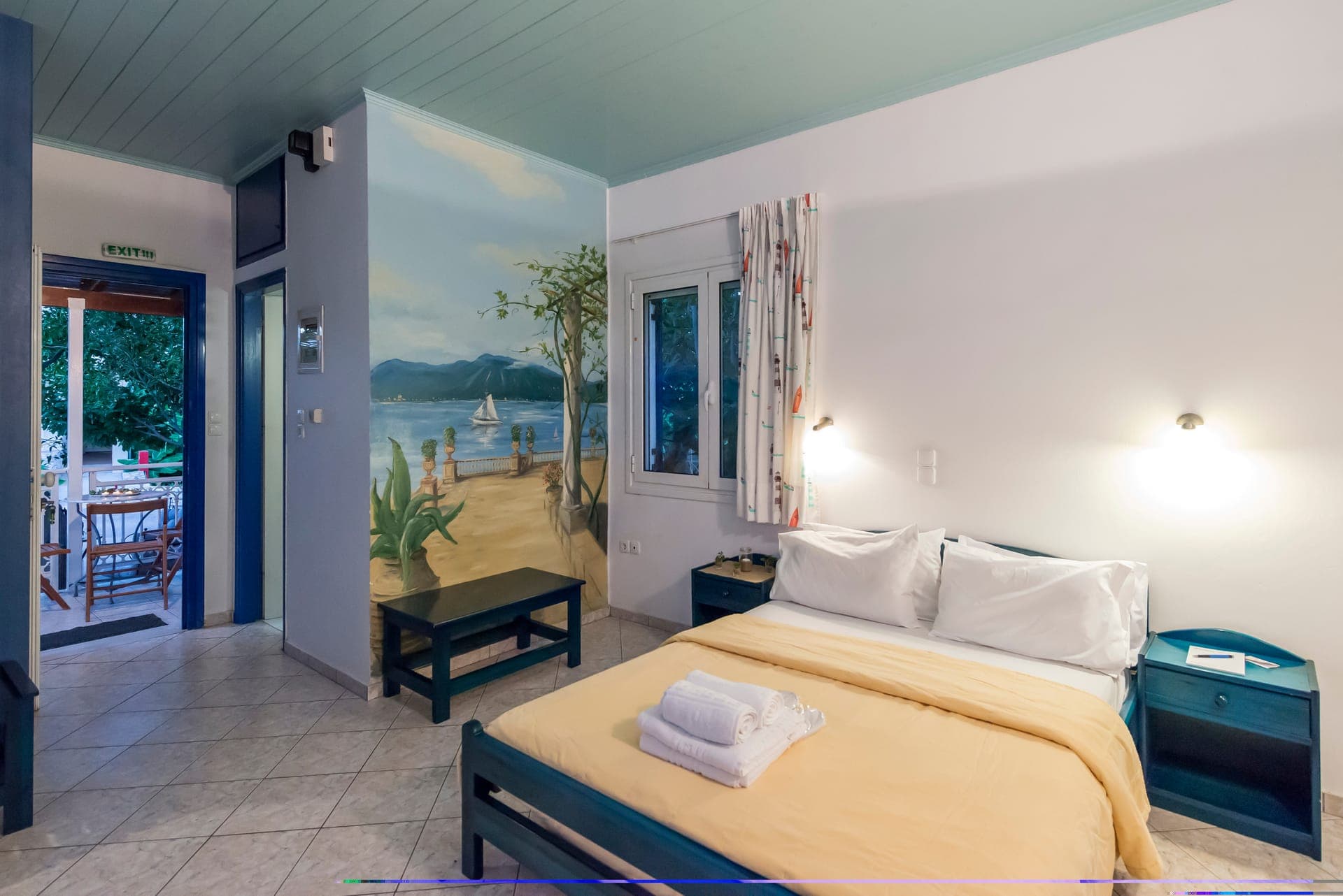 room-types-AKROYALIH-STDGV-0.jpg