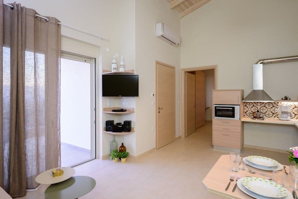 room-types-AKSOS-SUITE-0.jpg