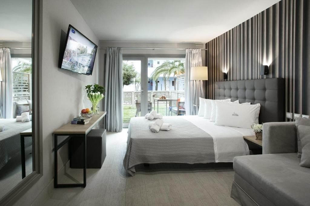 room-types-AKTITORONI-DBLGRF-0.jpg