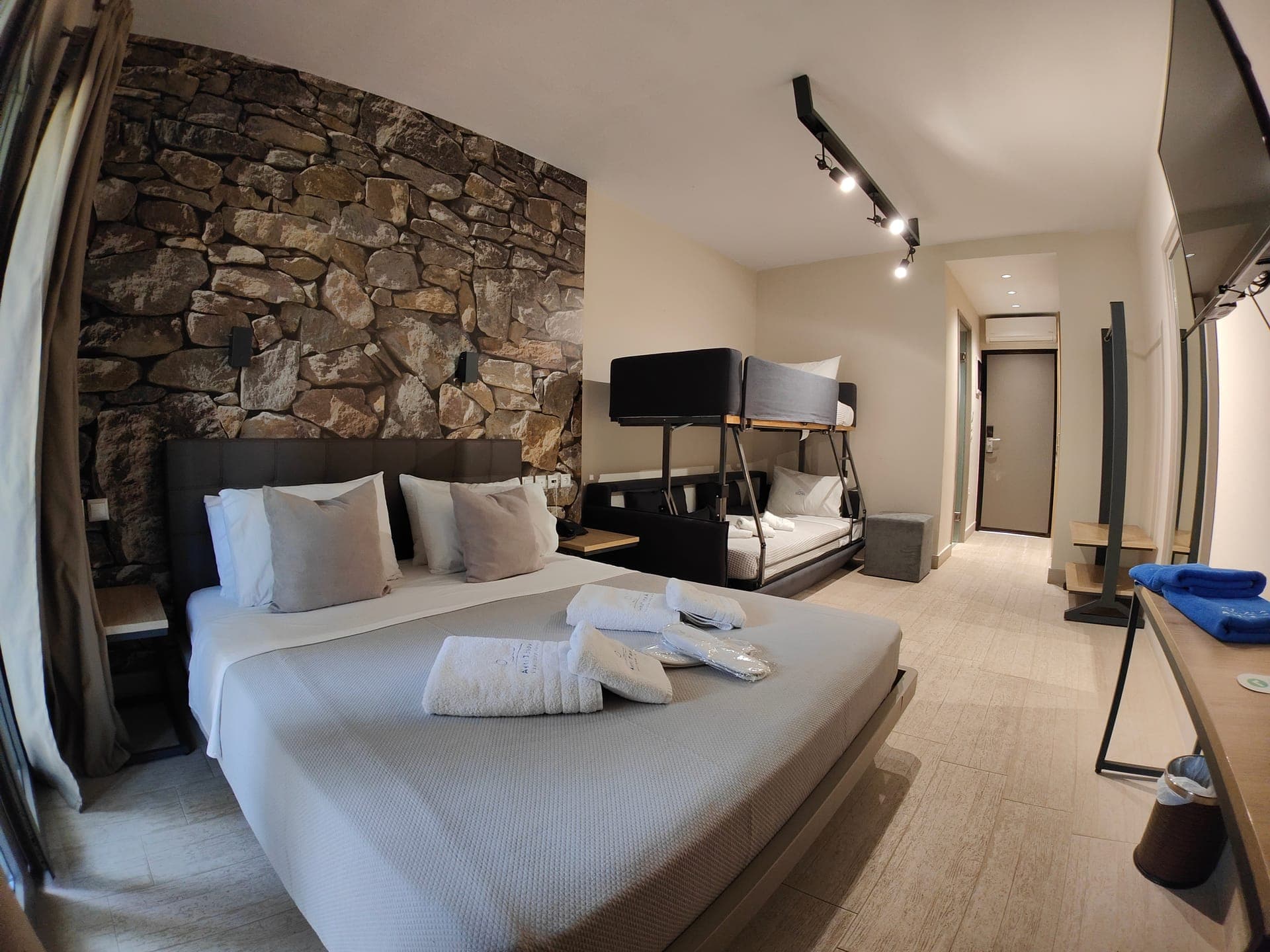 room-types-AKTITORONI-STUDIO-0.jpg