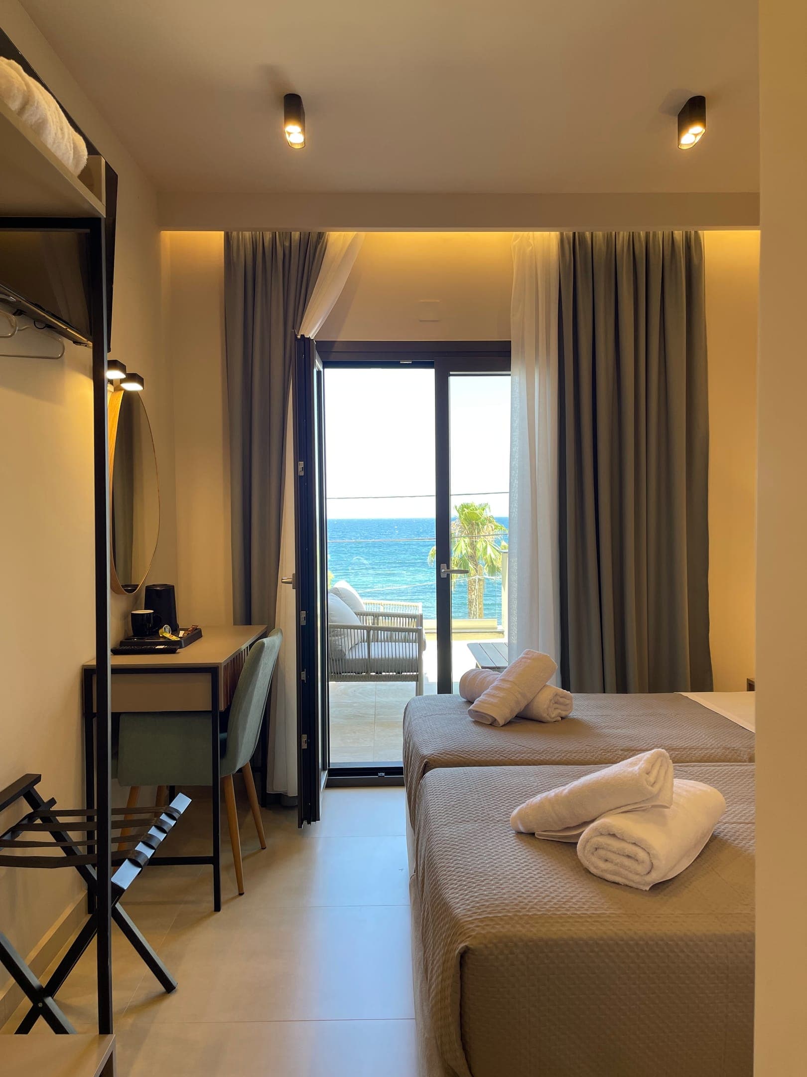 room-types-AKTIVGLSEA-24-0.jpg