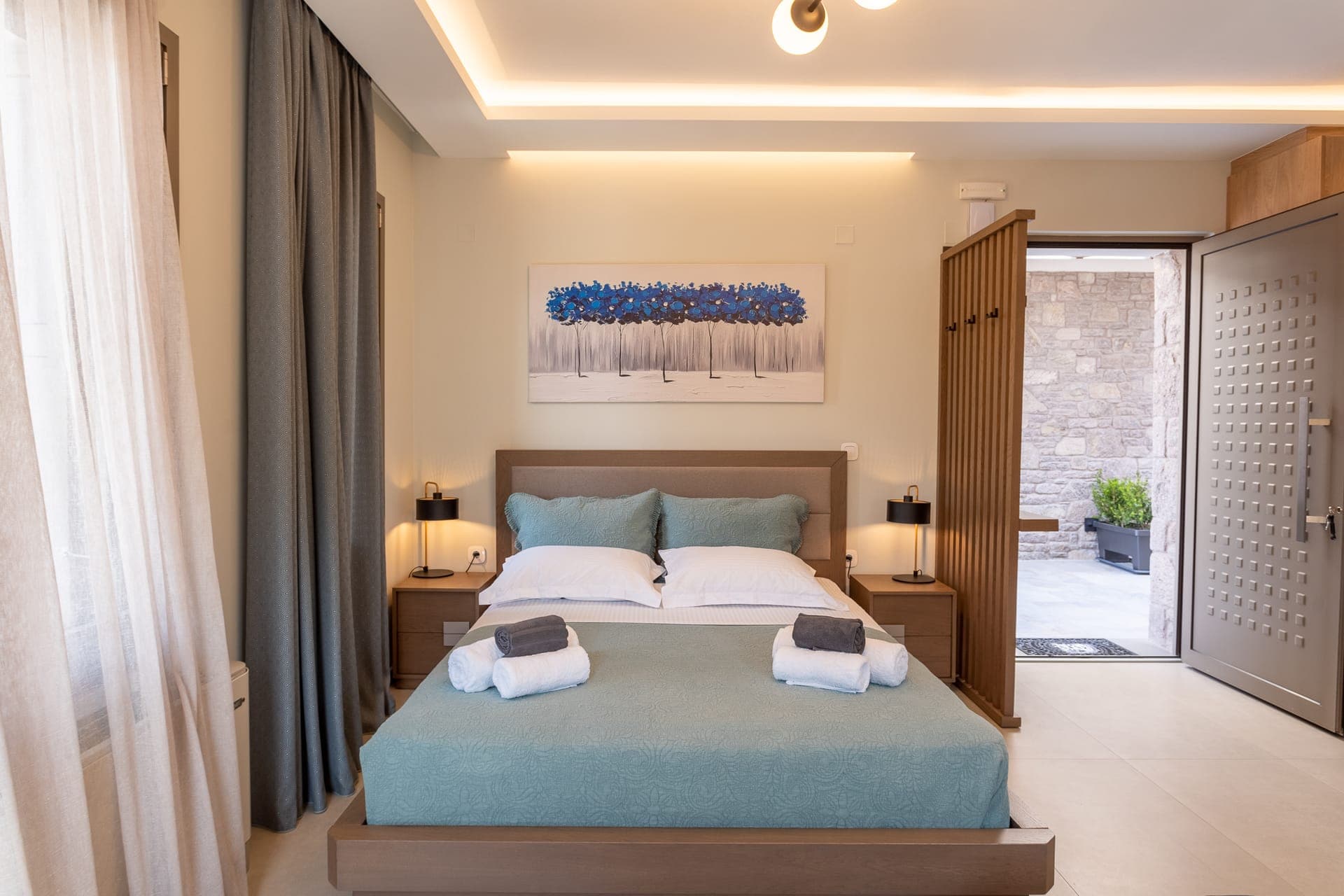 room-types-AKTIVIGLA-AMMOS-0.jpg