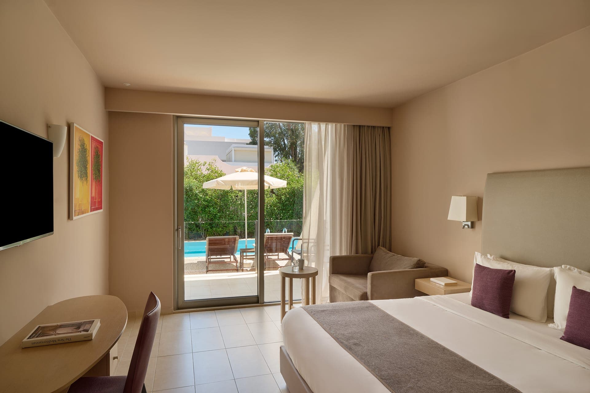 room-types-AKTIZEUSAT-DRSIV-0.jpg