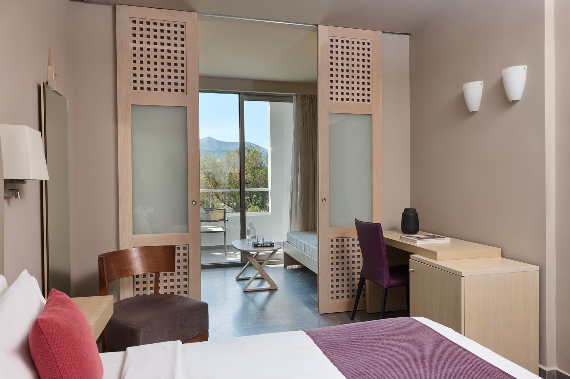 room-types-AKTIZEUSAT-SUPER-0.jpg